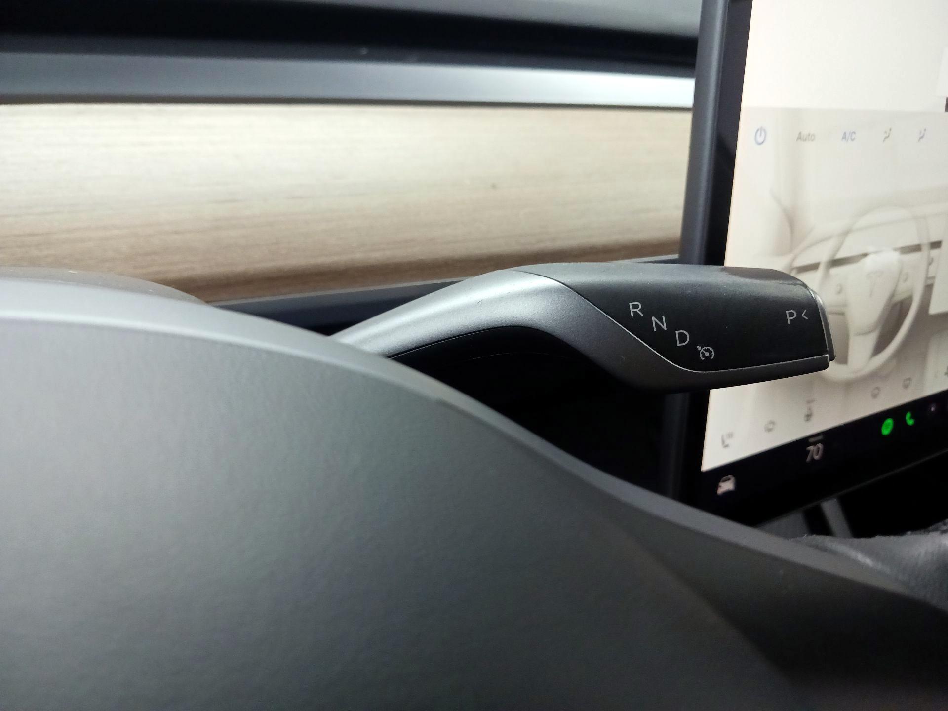 Thumbnail: 2022 Tesla Model 3 - 15