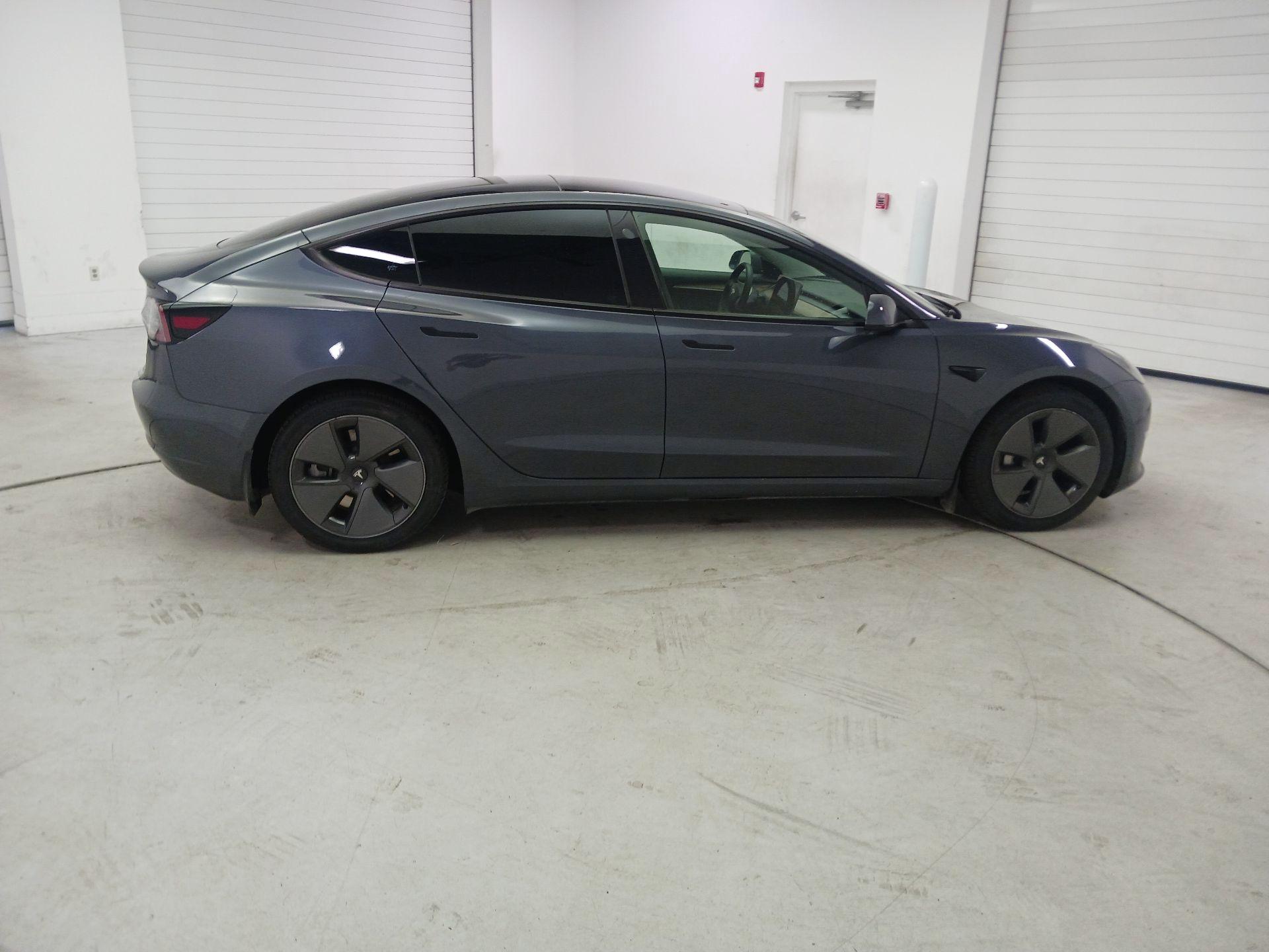 Thumbnail: 2022 Tesla Model 3 - 4