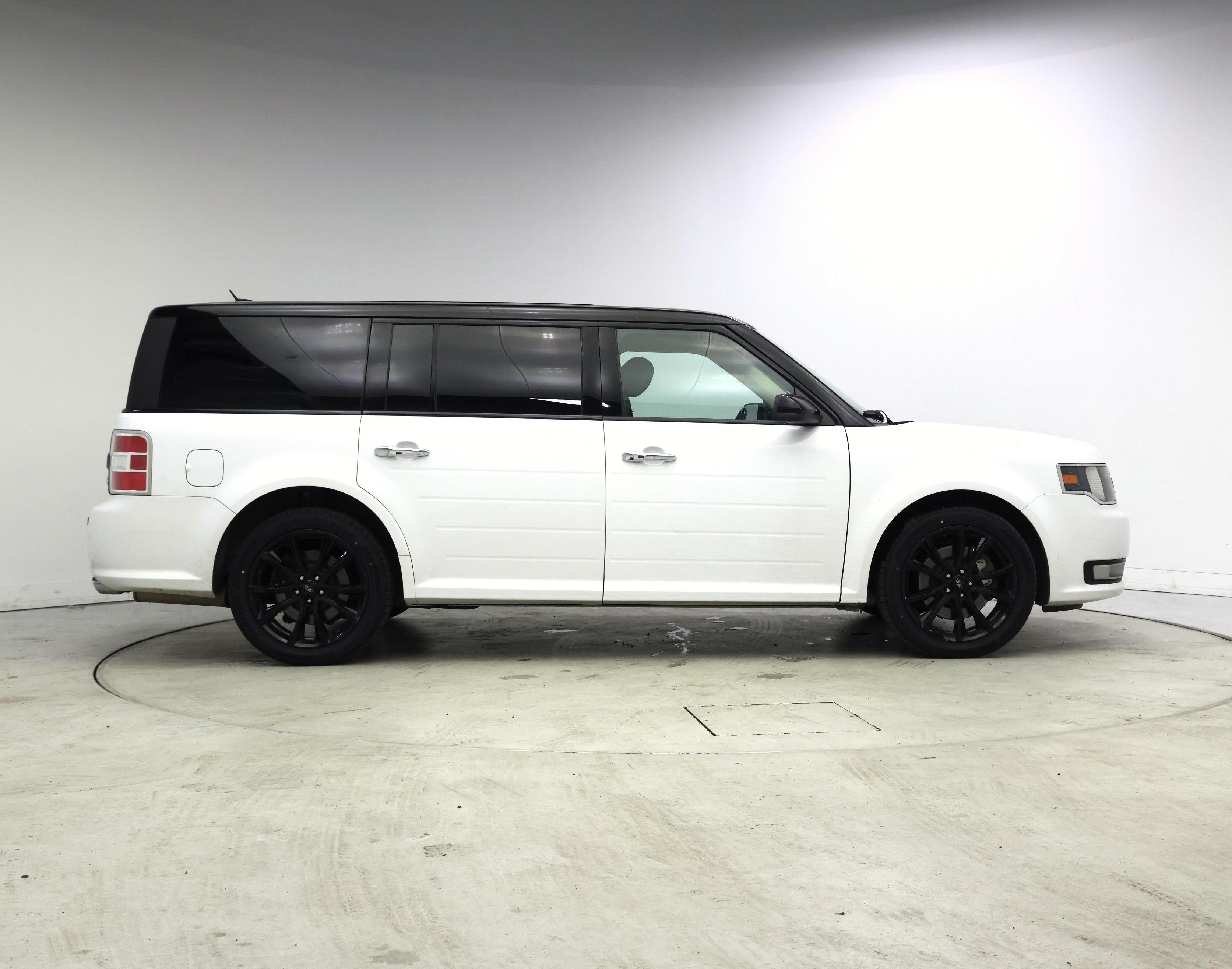 Thumbnail: 2019 Ford Flex - 7