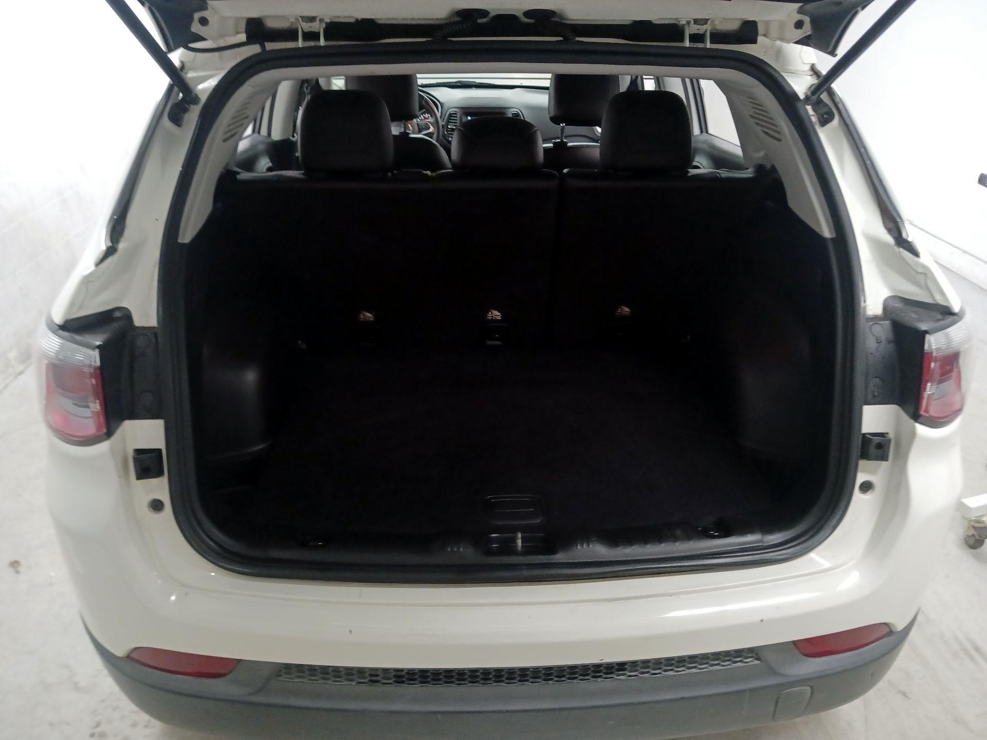 Thumbnail: 2018 Jeep Compass - 16