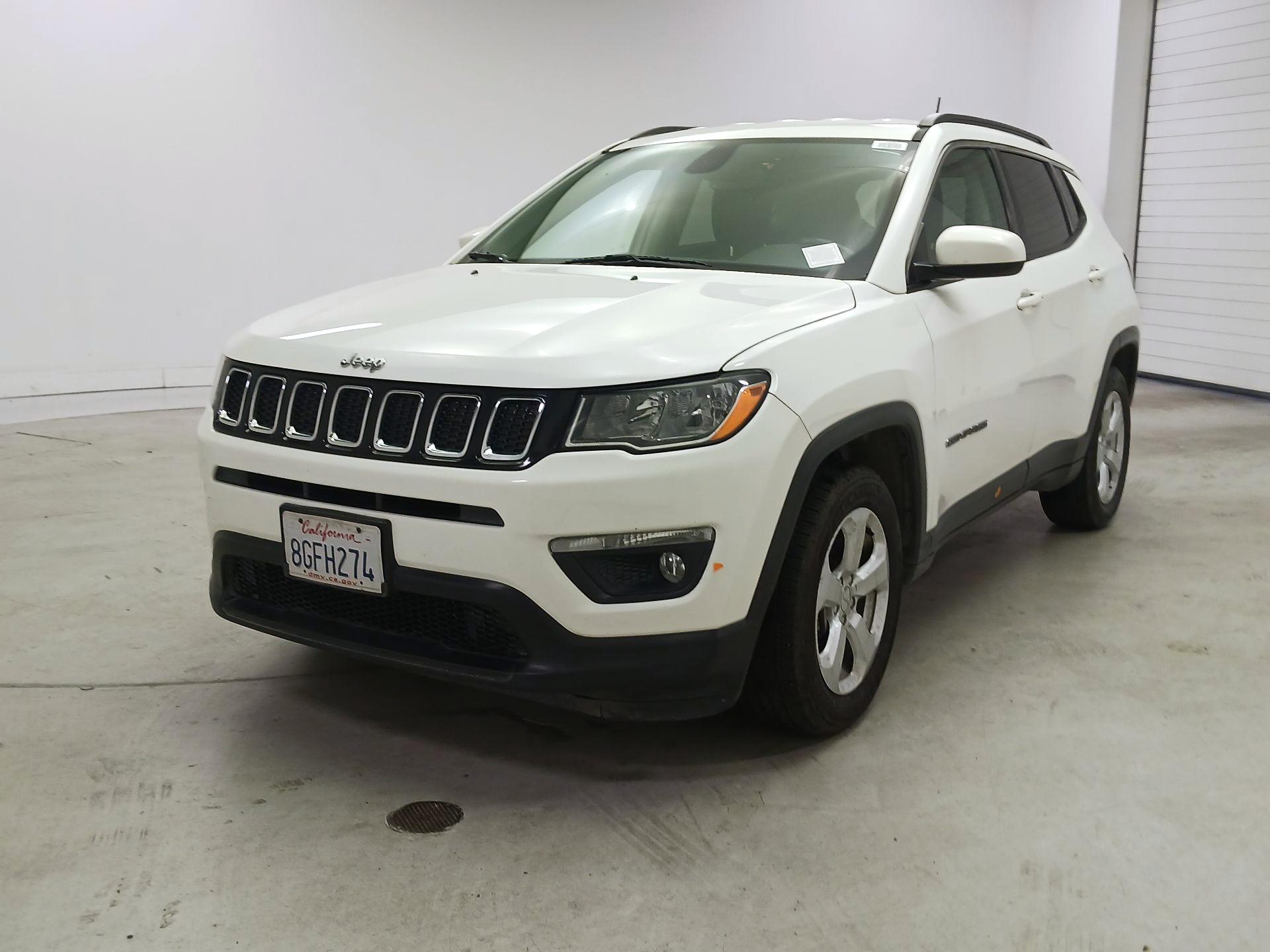 Thumbnail: 2018 Jeep Compass - 3