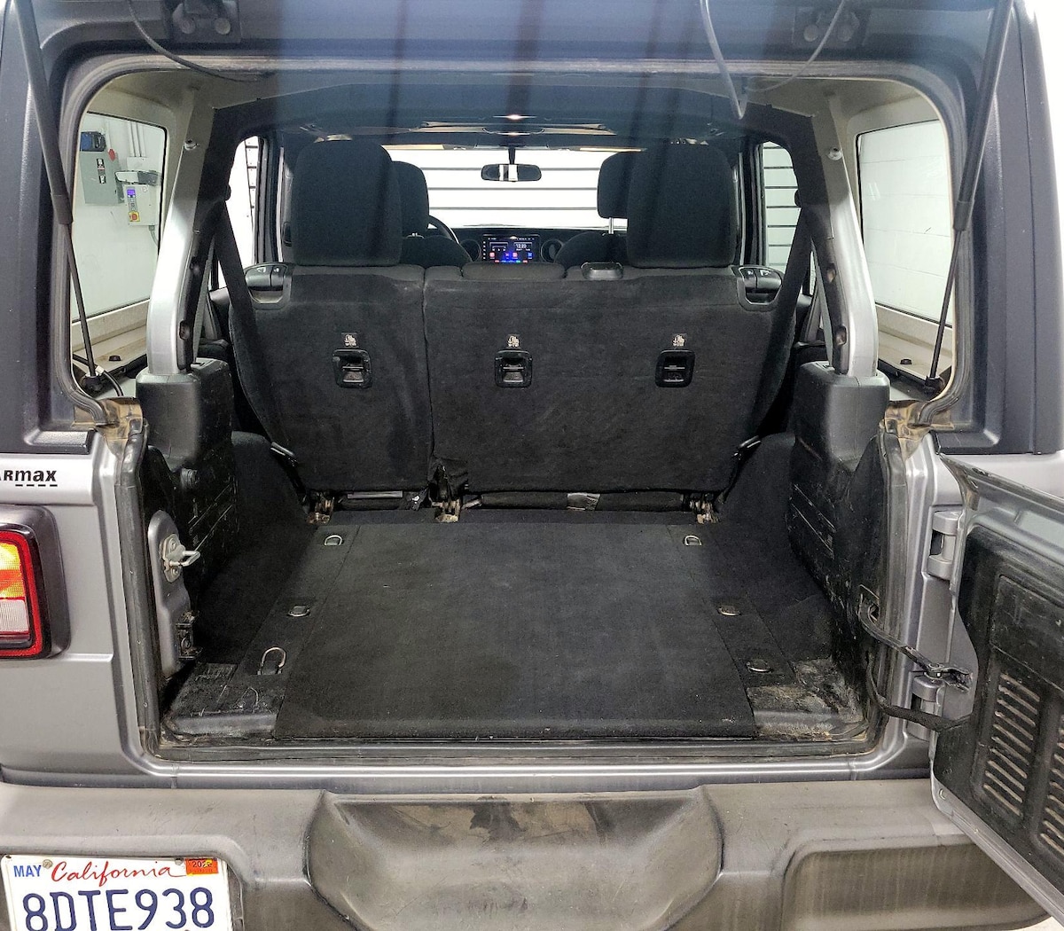 Trunk/Cargo (Seats Up)