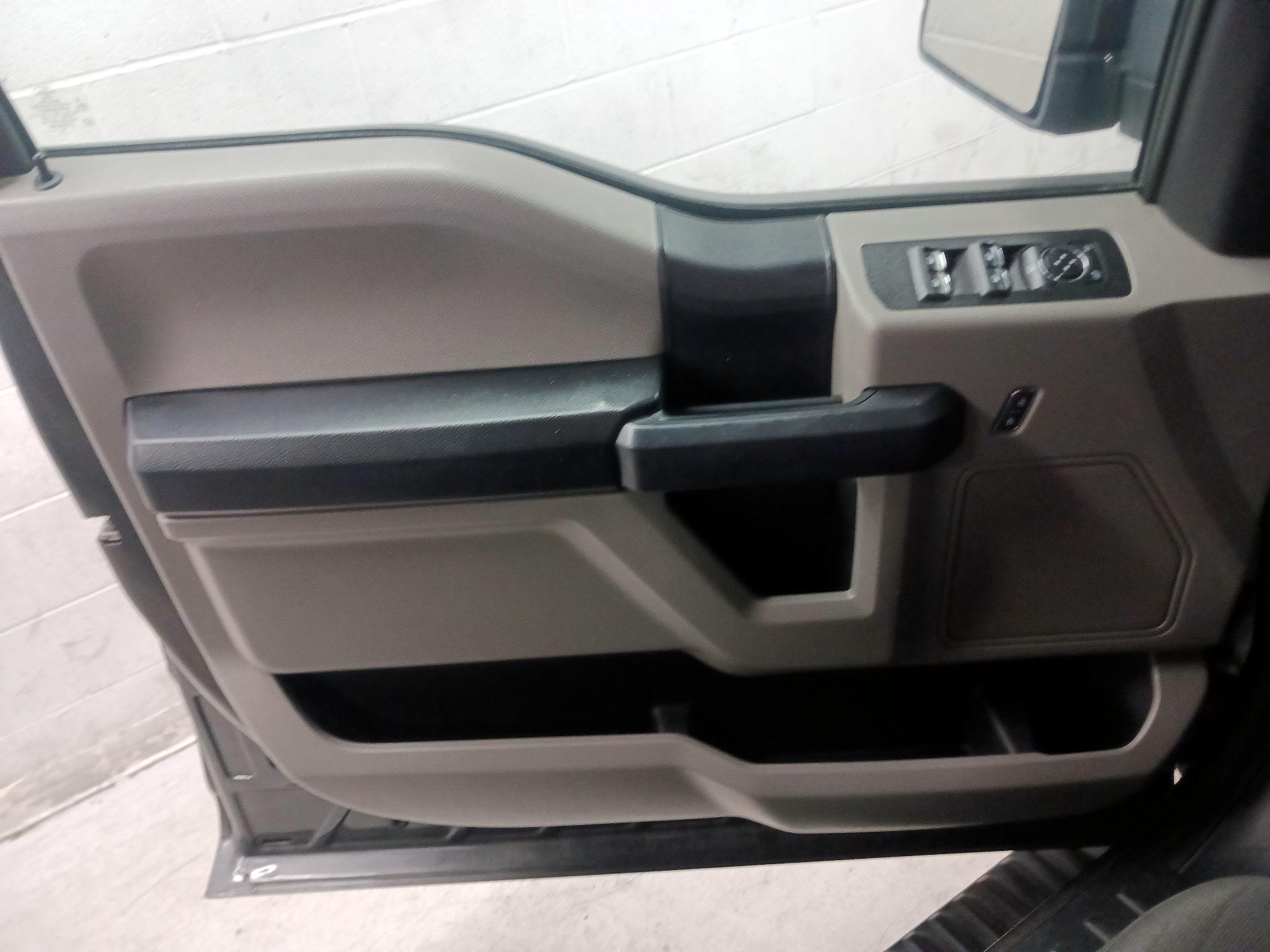 Thumbnail: 2019 Ford F-150 - 10