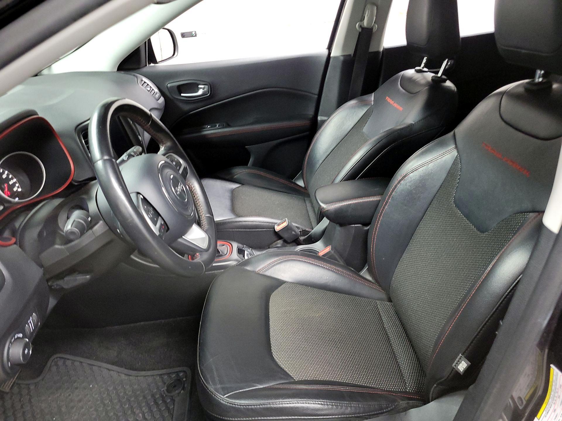 Thumbnail: 2019 Jeep Compass - 9