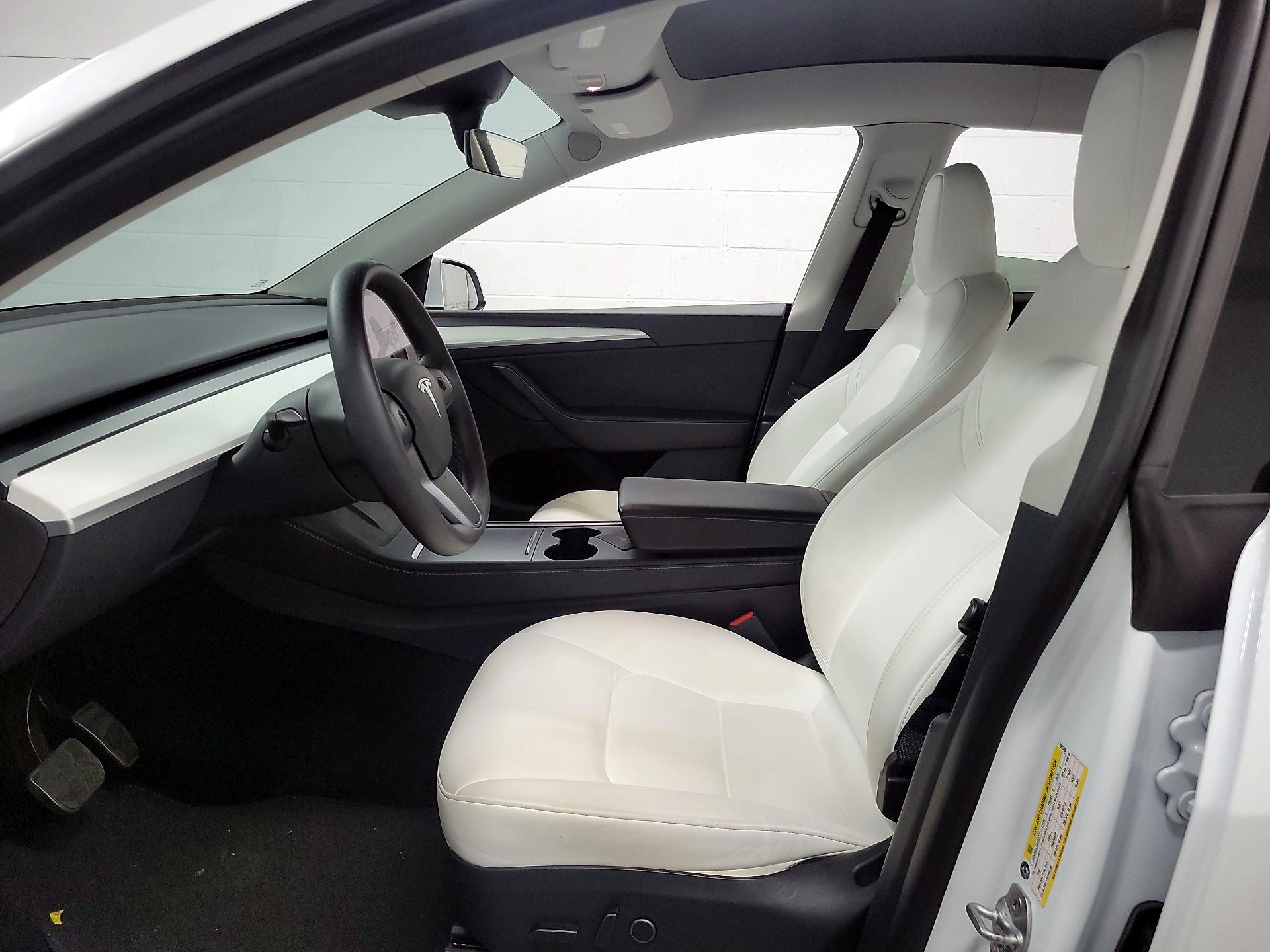 Thumbnail: 2023 Tesla Model Y - 9