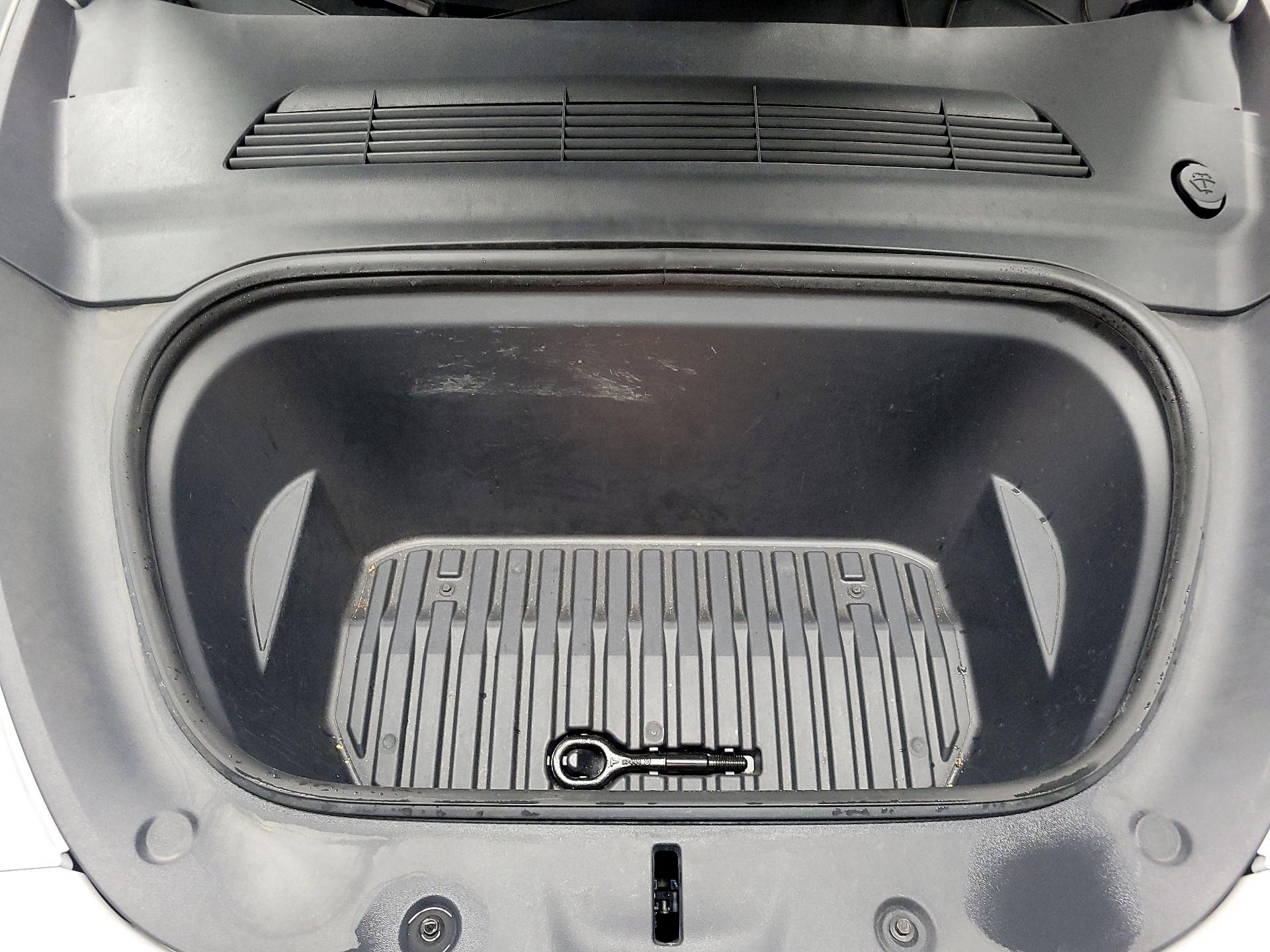 Thumbnail: 2023 Tesla Model Y - 17