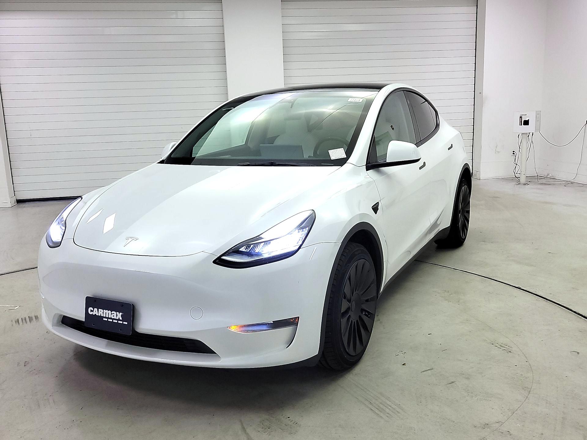 Thumbnail: 2023 Tesla Model Y - 3