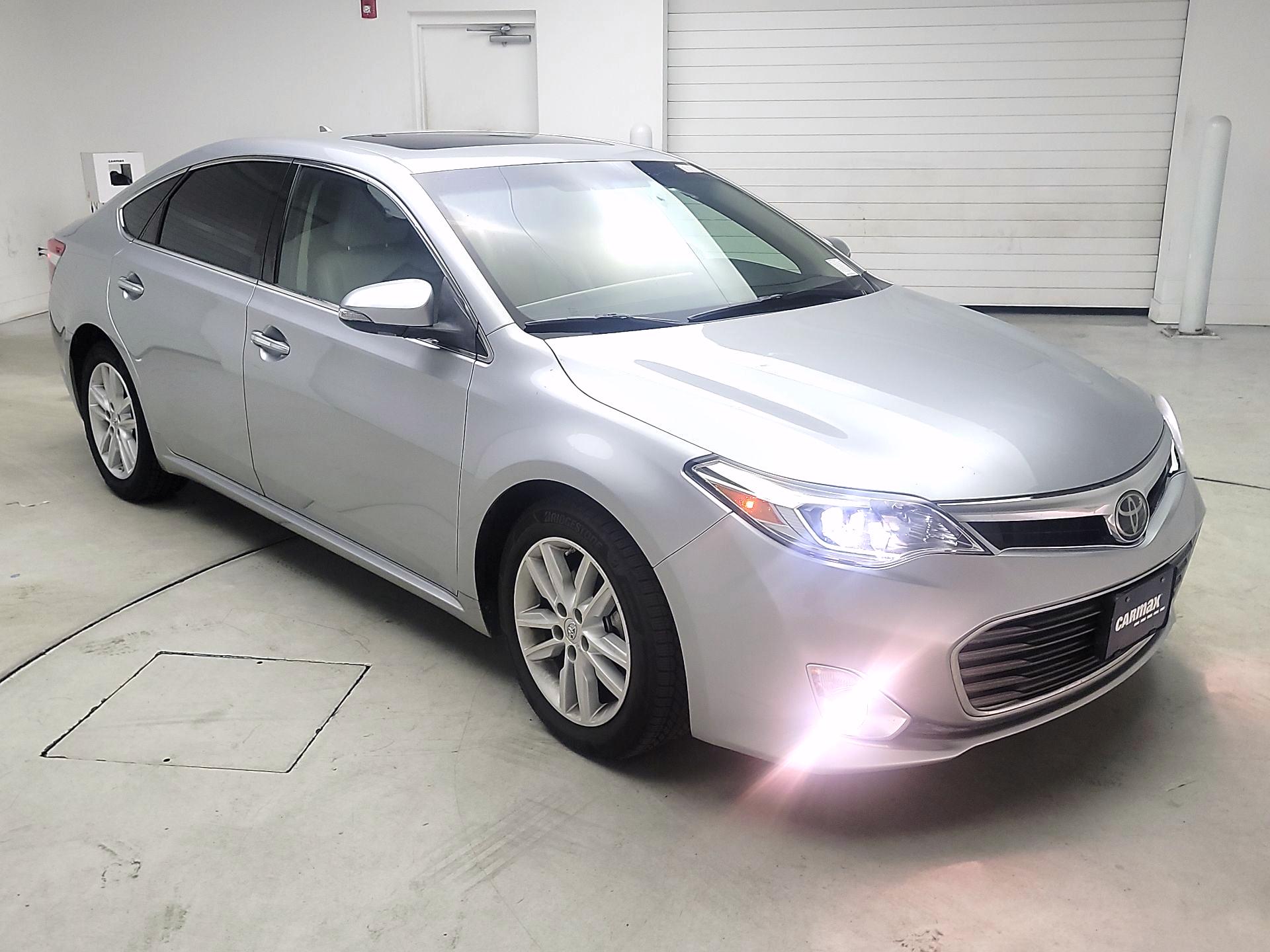 Thumbnail: 2015 Toyota Avalon - 1