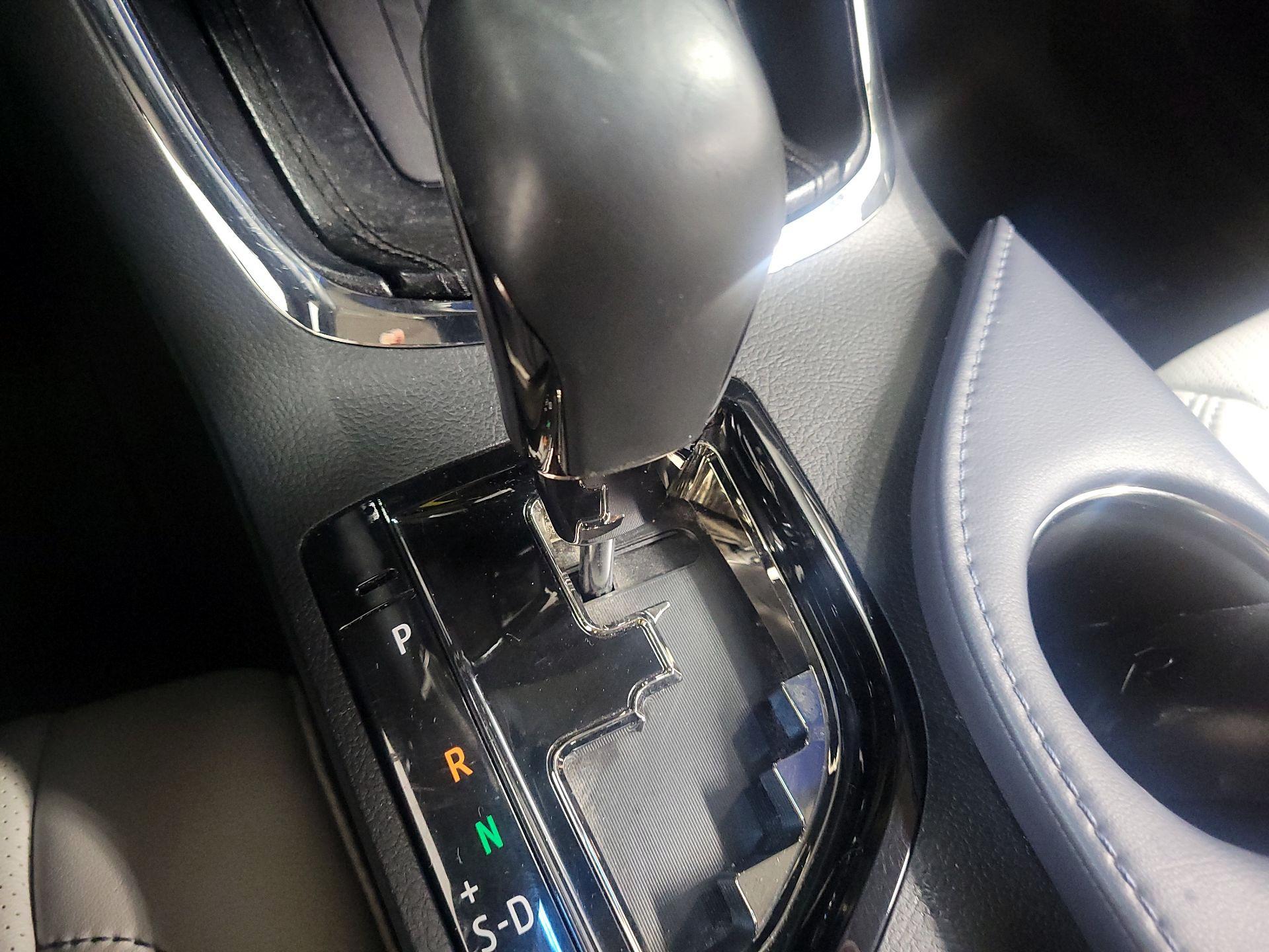 Thumbnail: 2015 Toyota Avalon - 13