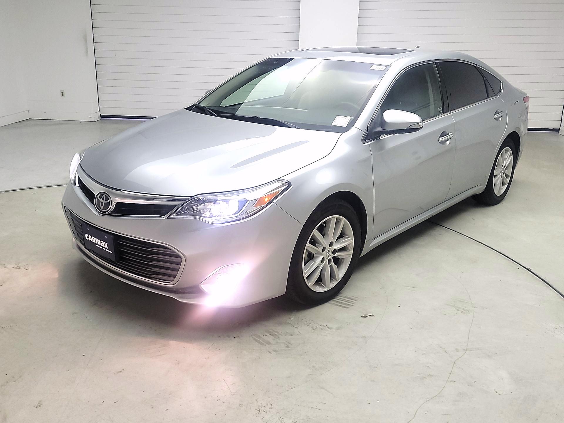 Thumbnail: 2015 Toyota Avalon - 3