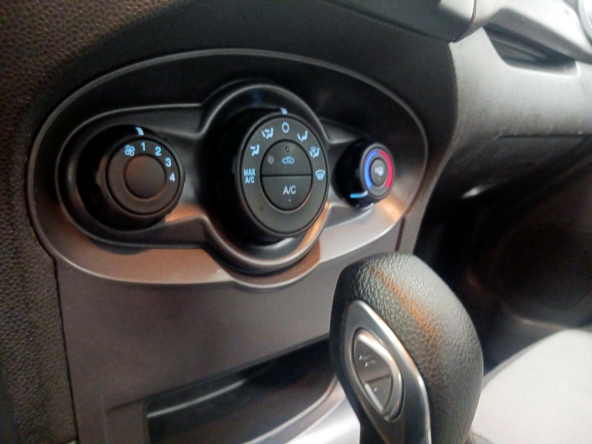 Thumbnail: 2018 Ford Fiesta - 15