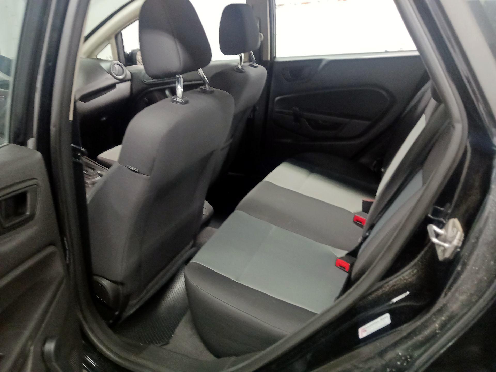 Thumbnail: 2018 Ford Fiesta - 17