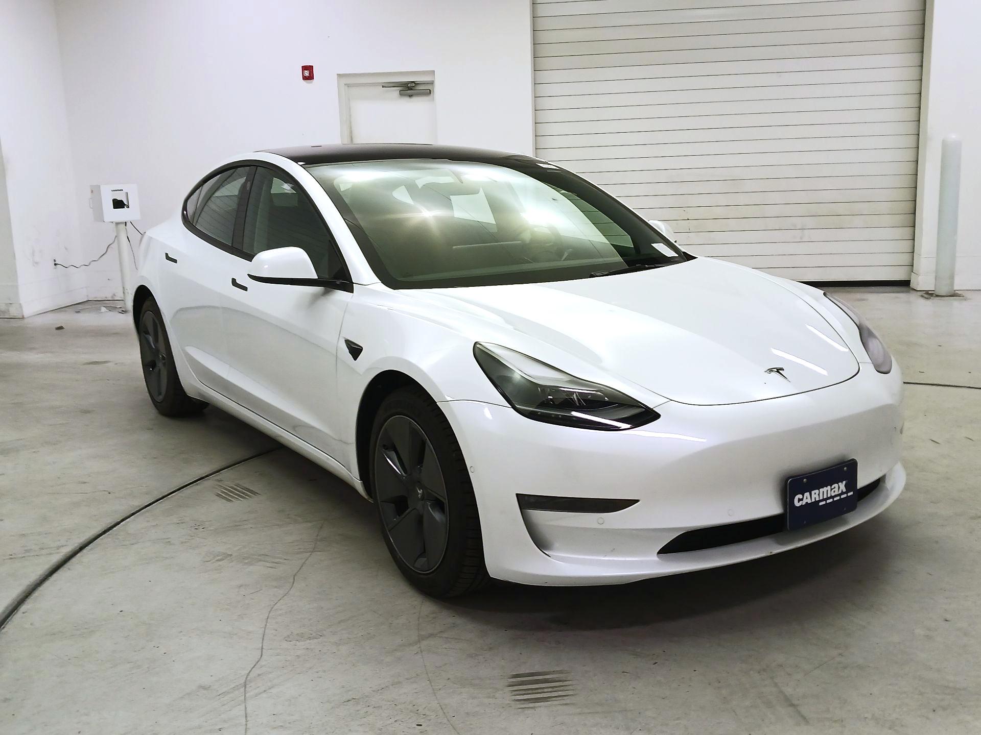 Thumbnail: 2022 Tesla Model 3 - 1