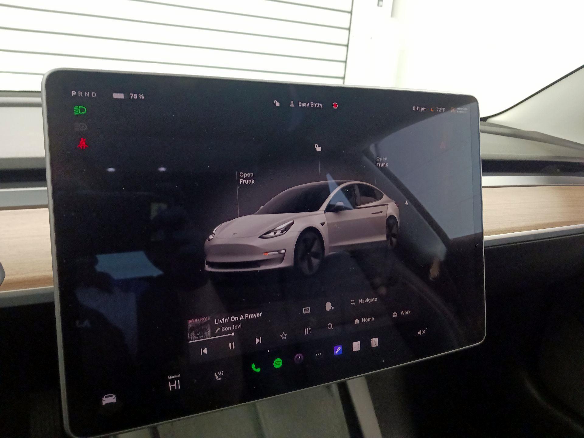 Thumbnail: 2022 Tesla Model 3 - 11