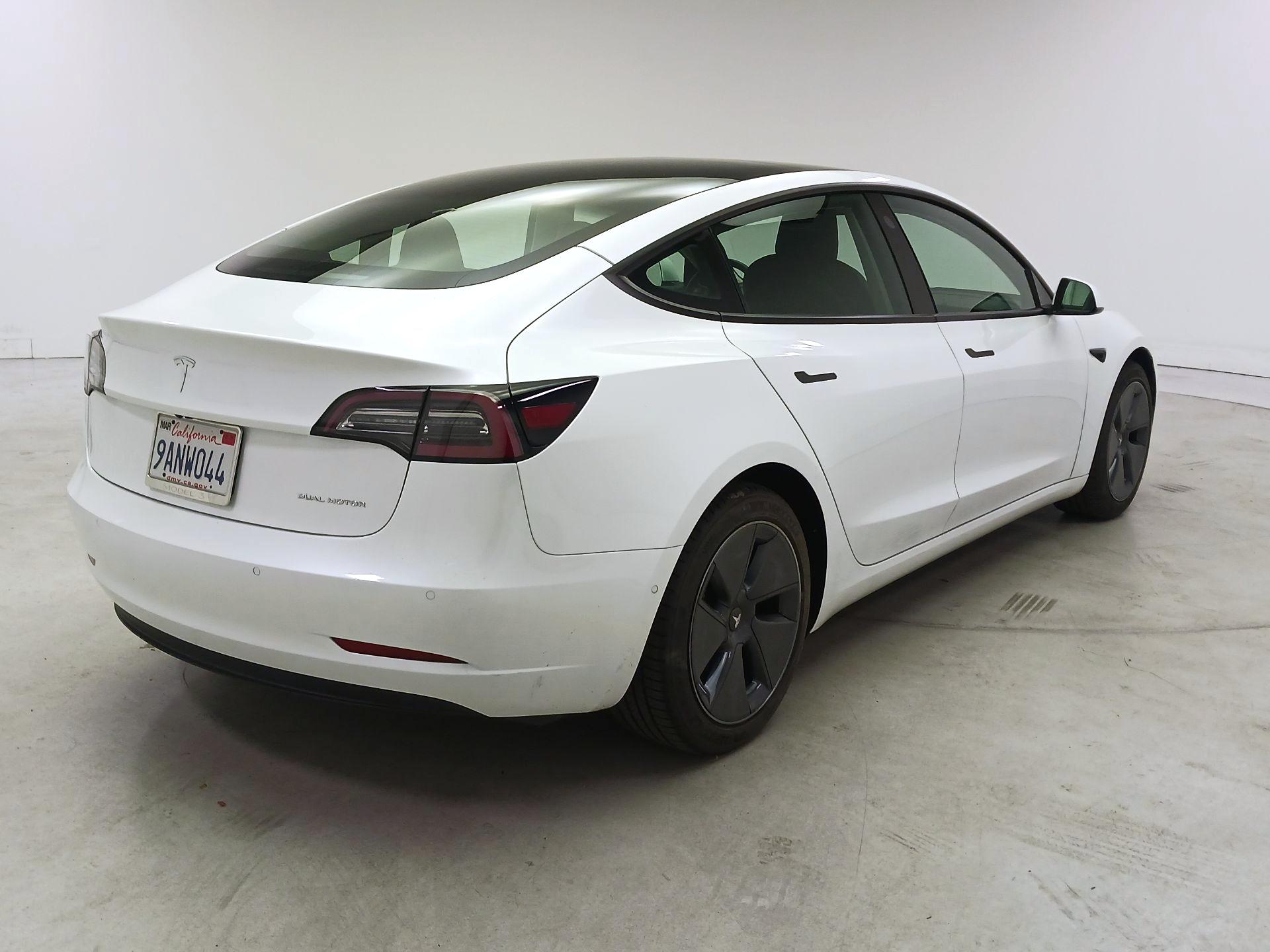 Thumbnail: 2022 Tesla Model 3 - 5