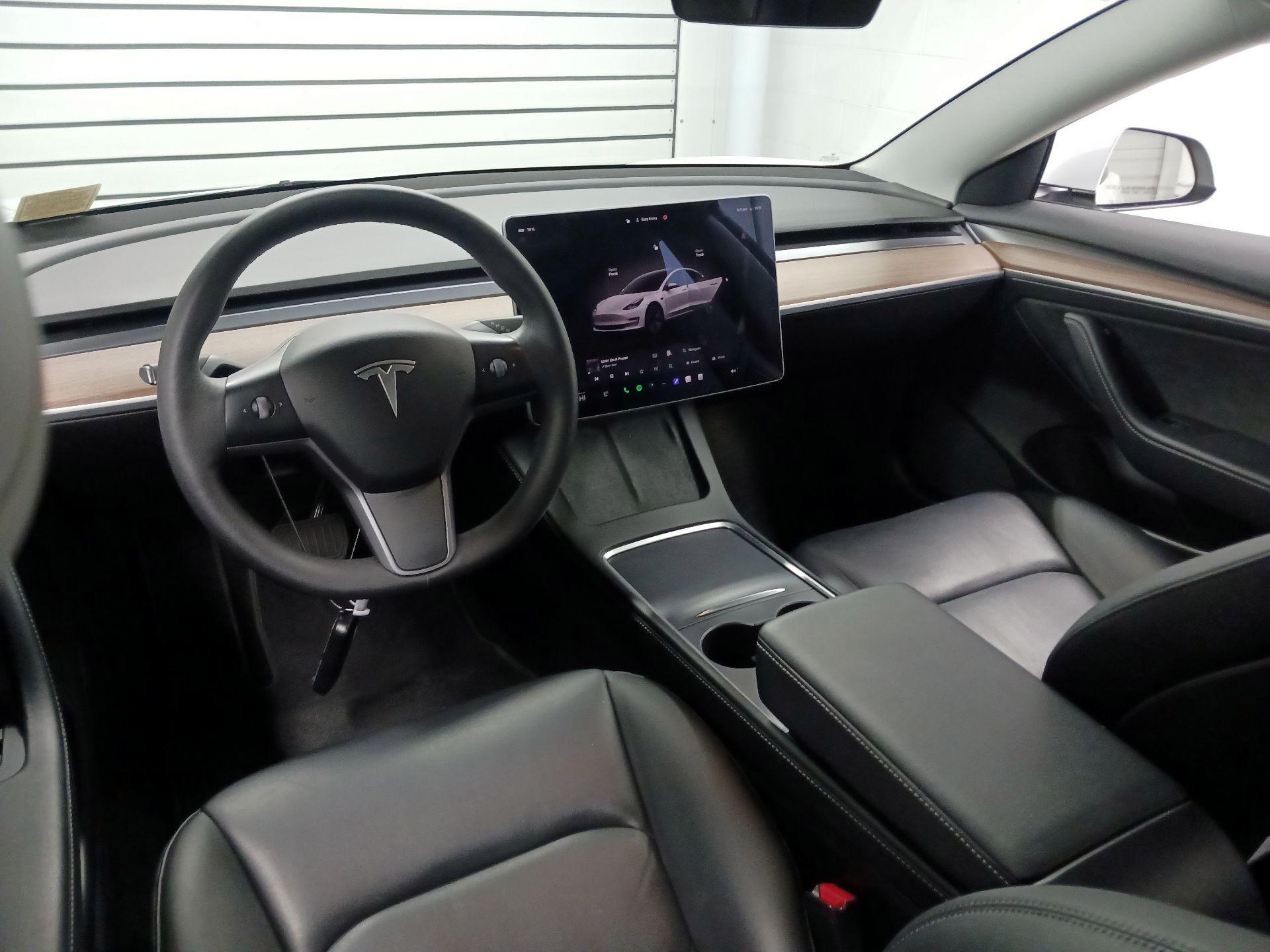 Thumbnail: 2022 Tesla Model 3 - 8