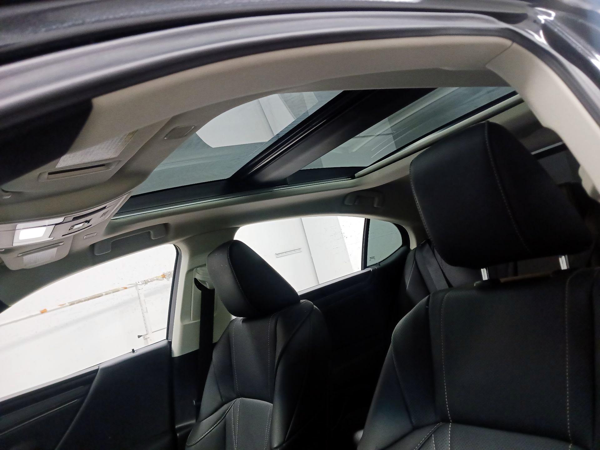 Thumbnail: 2025 Lexus ES - 17