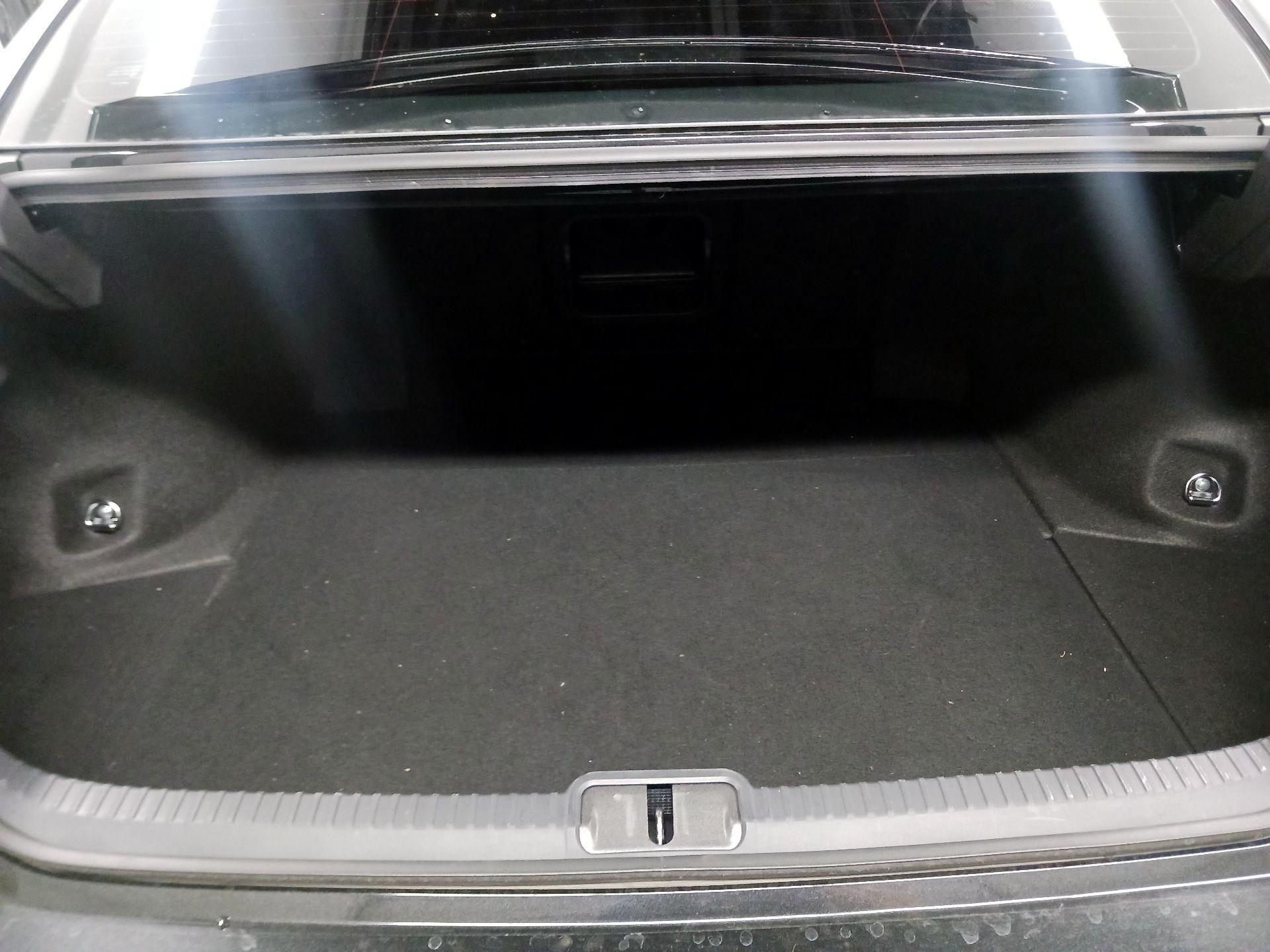 Thumbnail: 2025 Lexus ES - 19