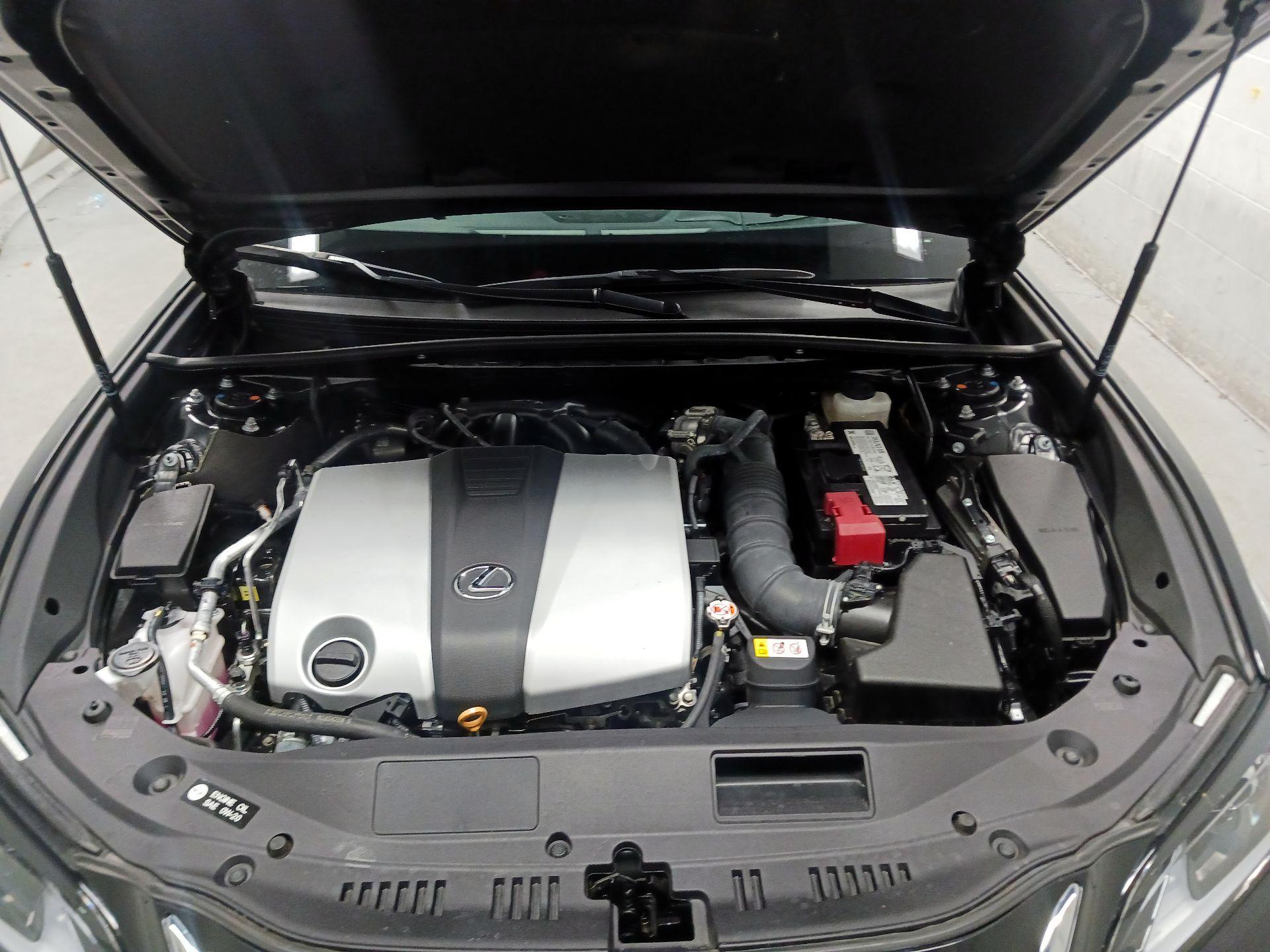 Thumbnail: 2025 Lexus ES - 20