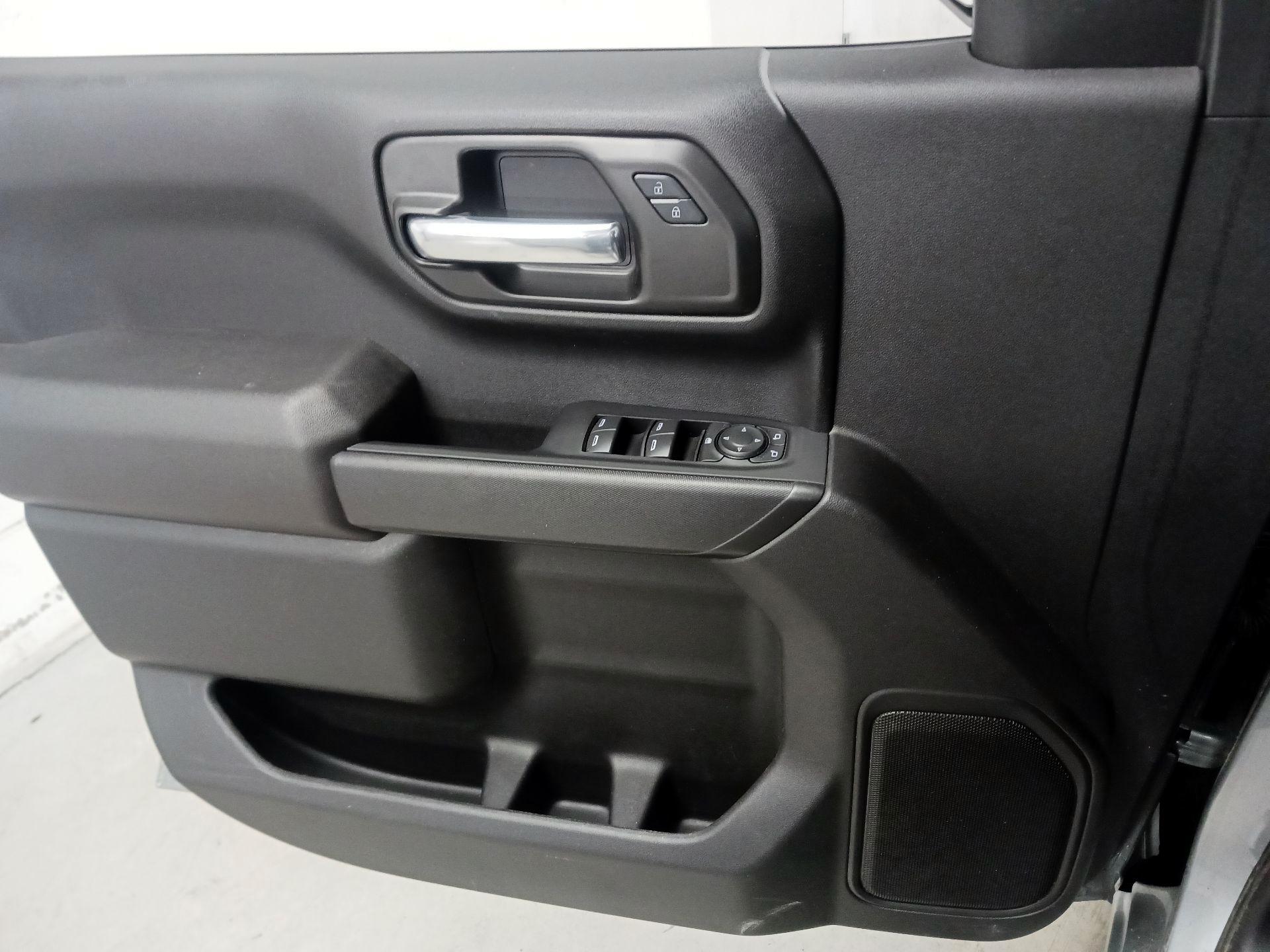 Thumbnail: 2024 Chevrolet Silverado 1500 - 10