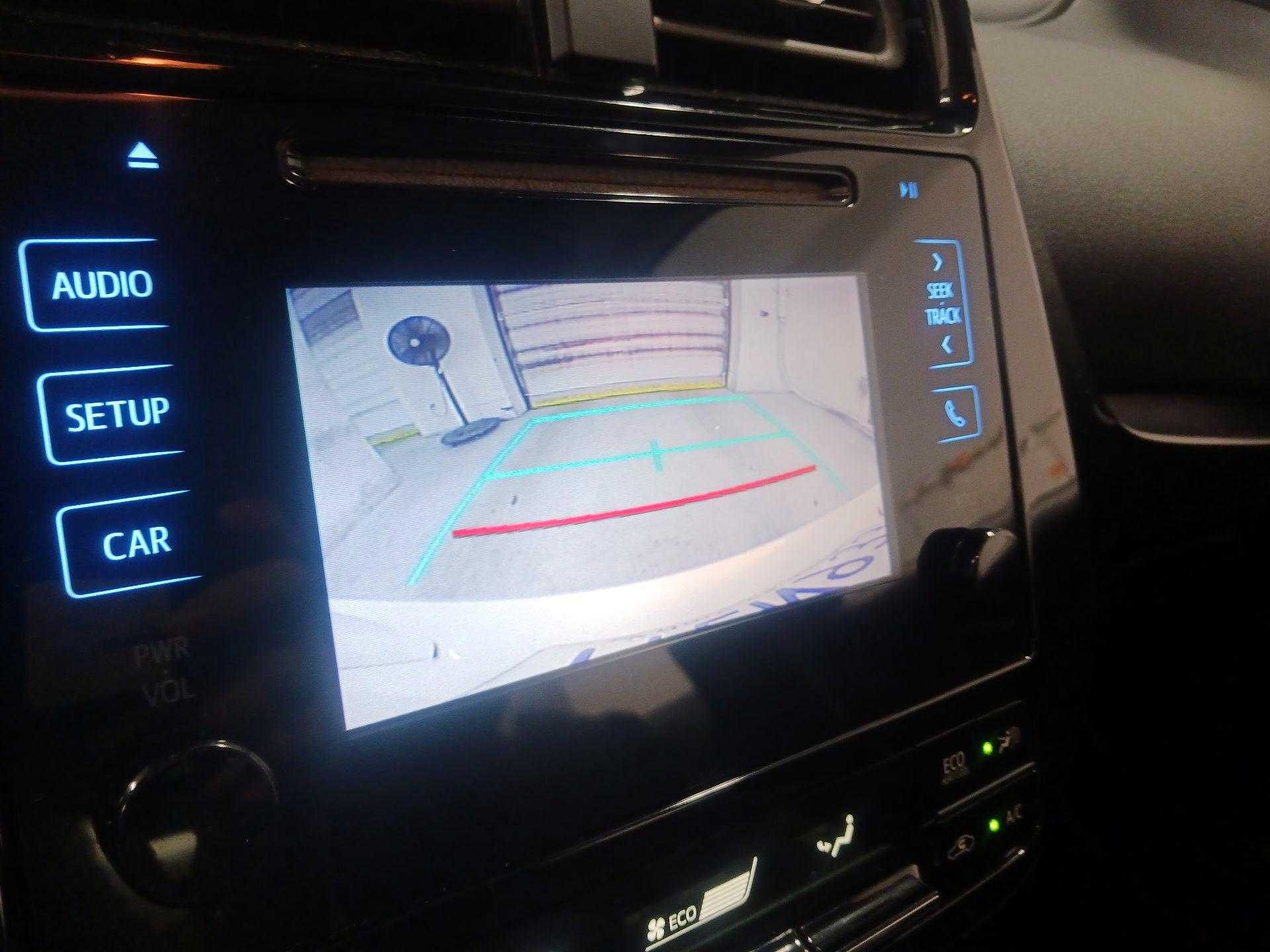 Thumbnail: 2016 Toyota Prius - 12