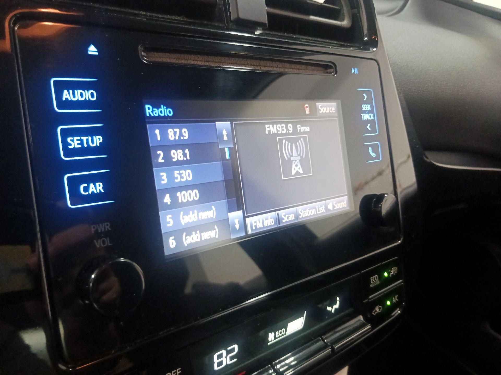 Thumbnail: 2016 Toyota Prius - 13