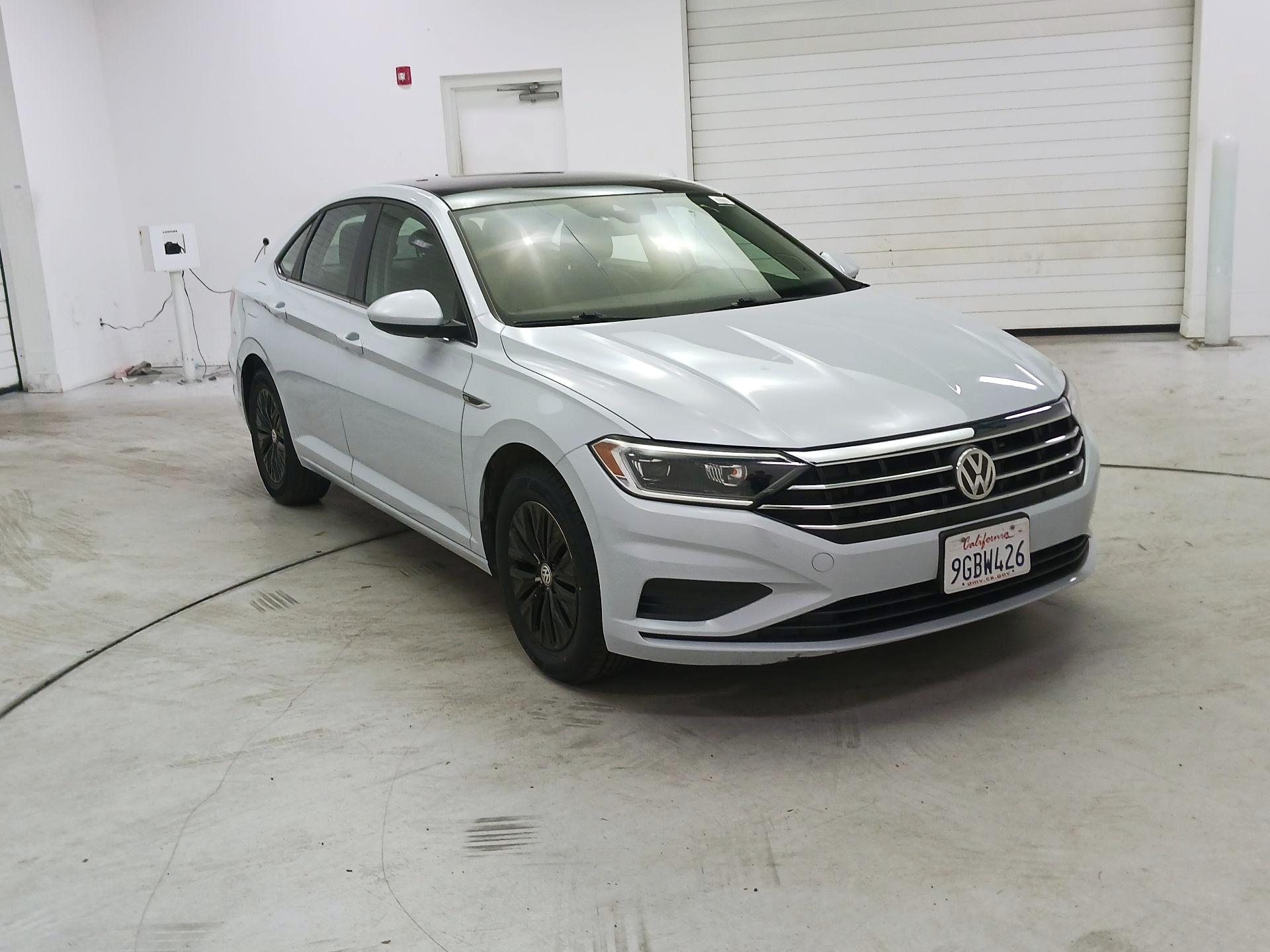 Thumbnail: 2019 Volkswagen Jetta - 1