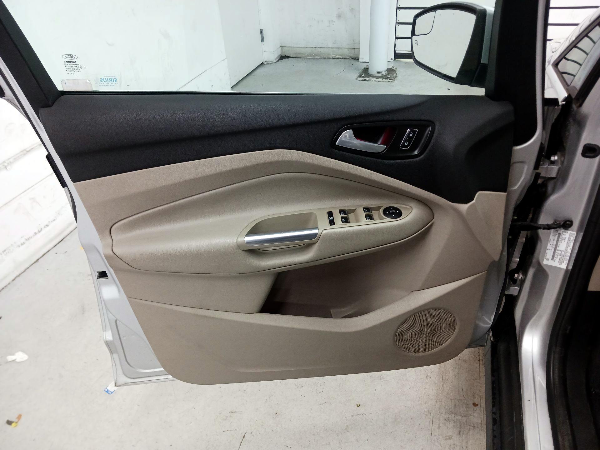 Thumbnail: 2016 Ford C-Max - 10