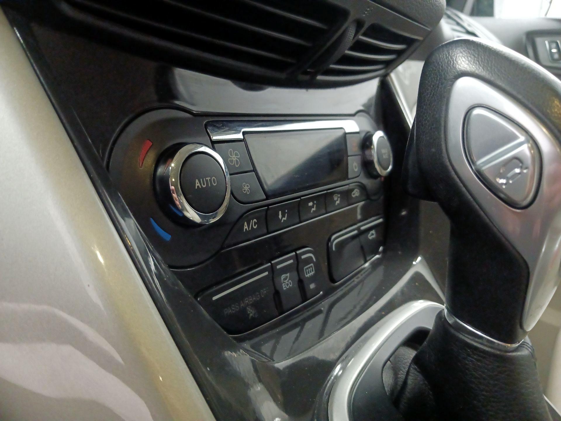 Thumbnail: 2016 Ford C-Max - 13