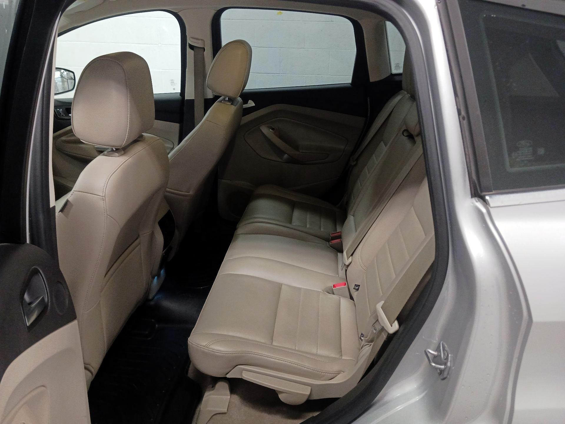 Thumbnail: 2016 Ford C-Max - 15