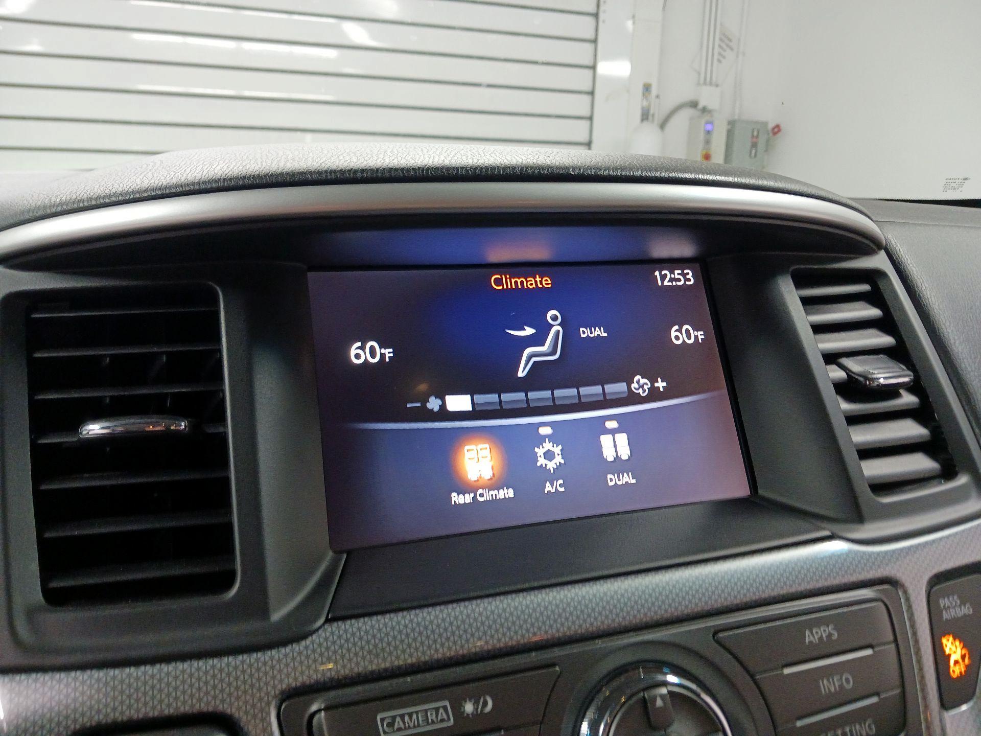 Thumbnail: 2017 Nissan Pathfinder - 16