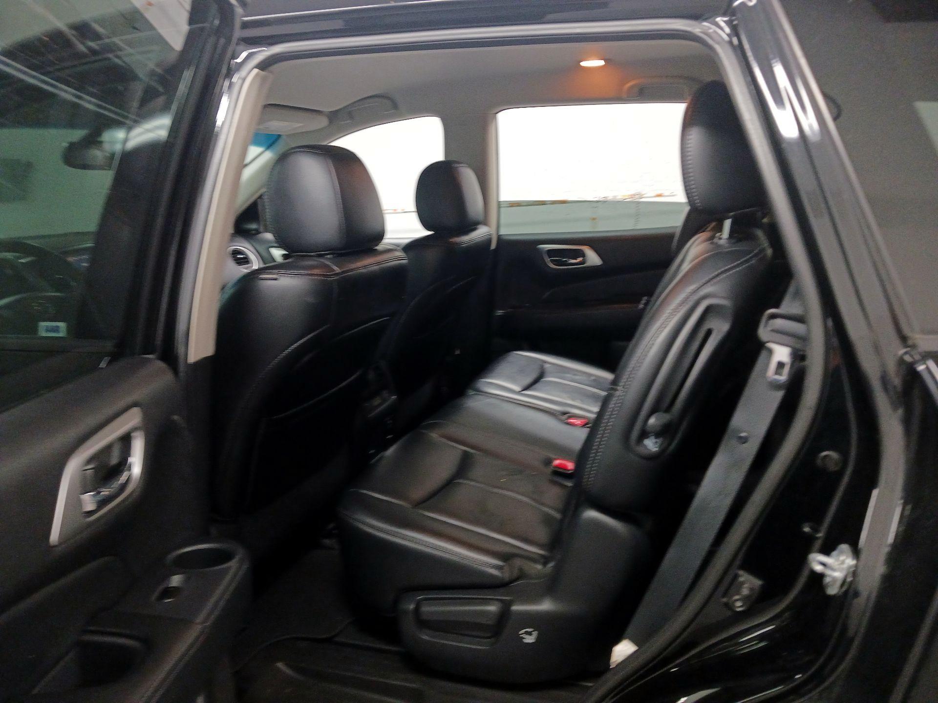 Thumbnail: 2017 Nissan Pathfinder - 19