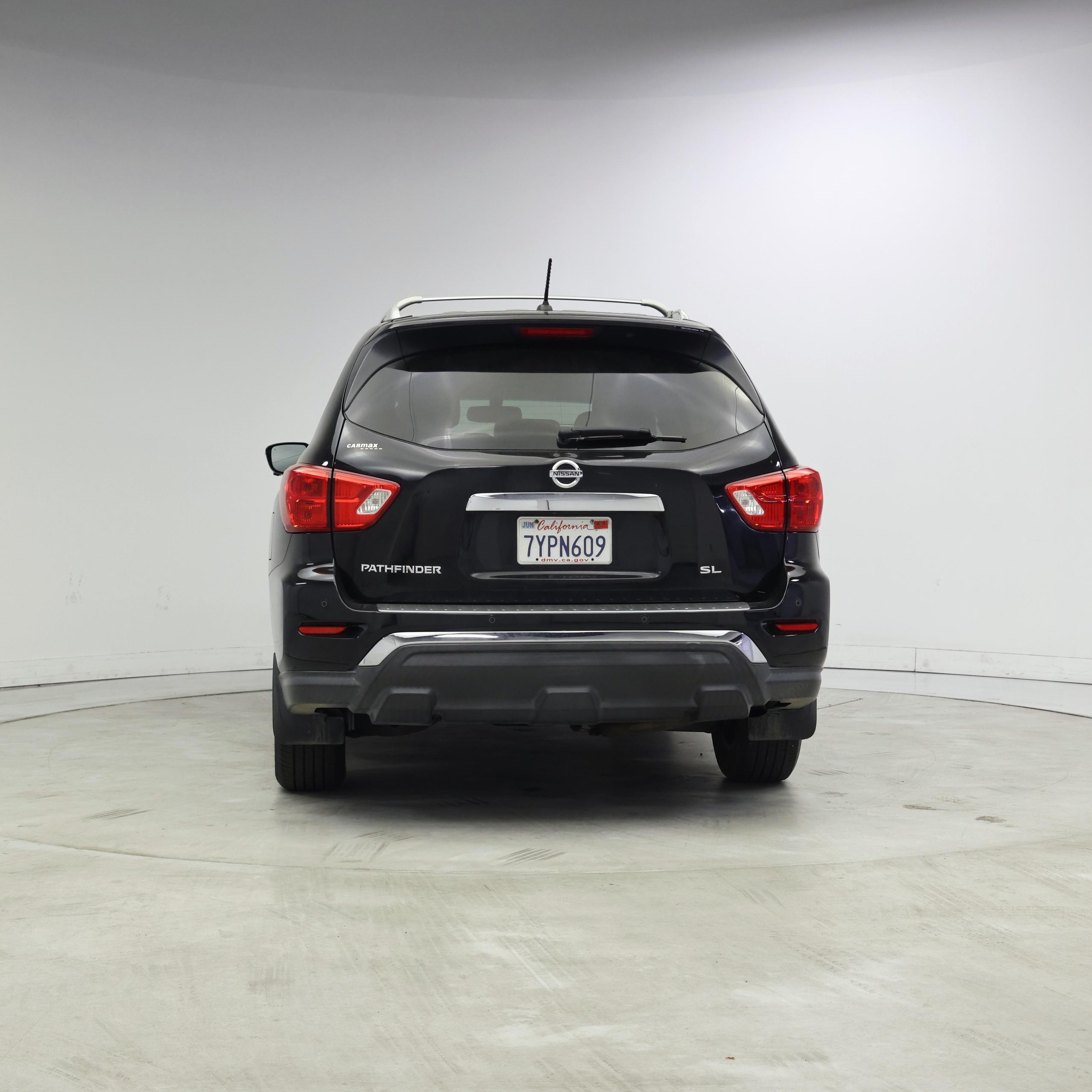 Thumbnail: 2017 Nissan Pathfinder - 6