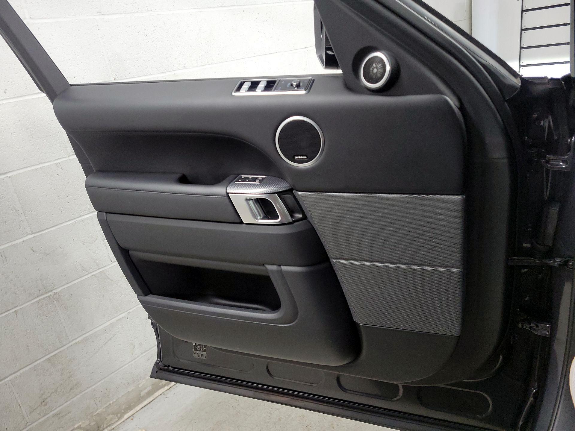 Thumbnail: 2022 Land Rover Range Rover Sport - 10