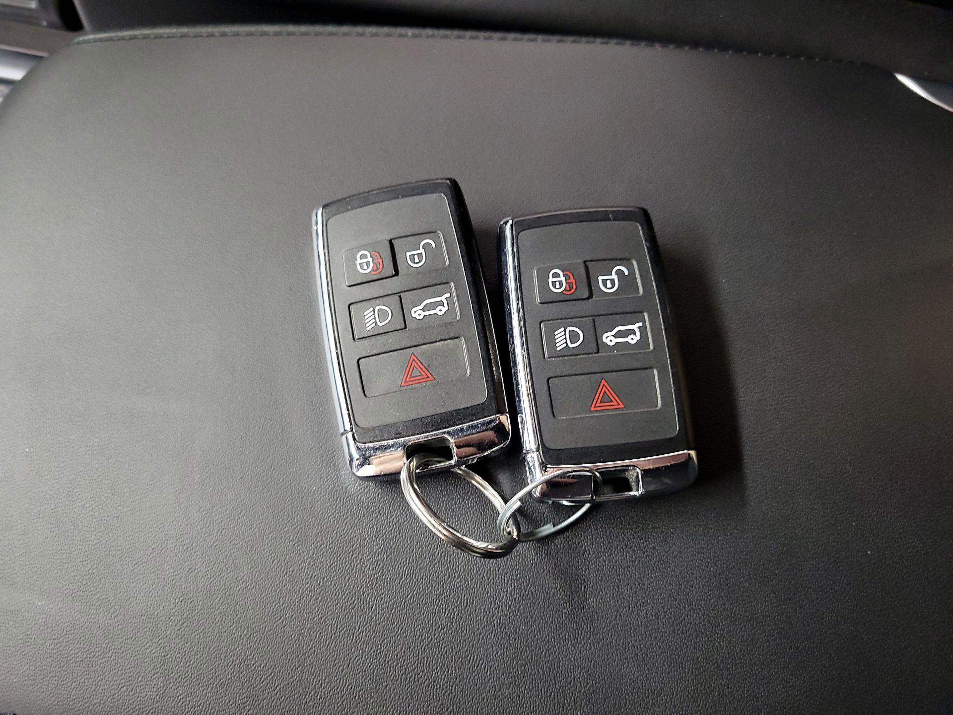 Thumbnail: 2022 Land Rover Range Rover Sport - 18