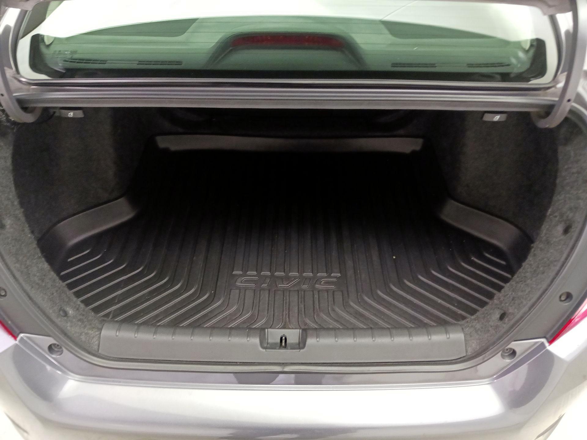 Thumbnail: 2018 Honda Civic - 17