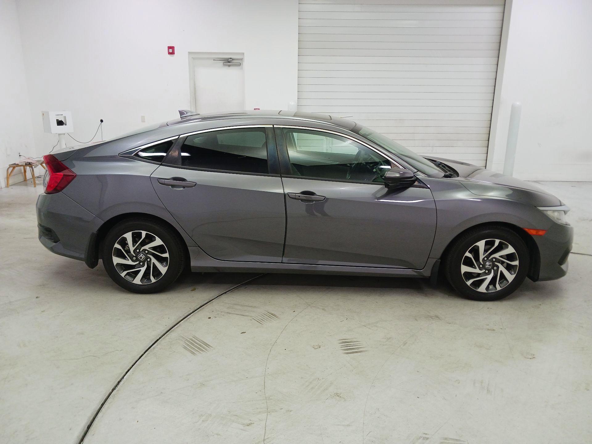 Thumbnail: 2018 Honda Civic - 4