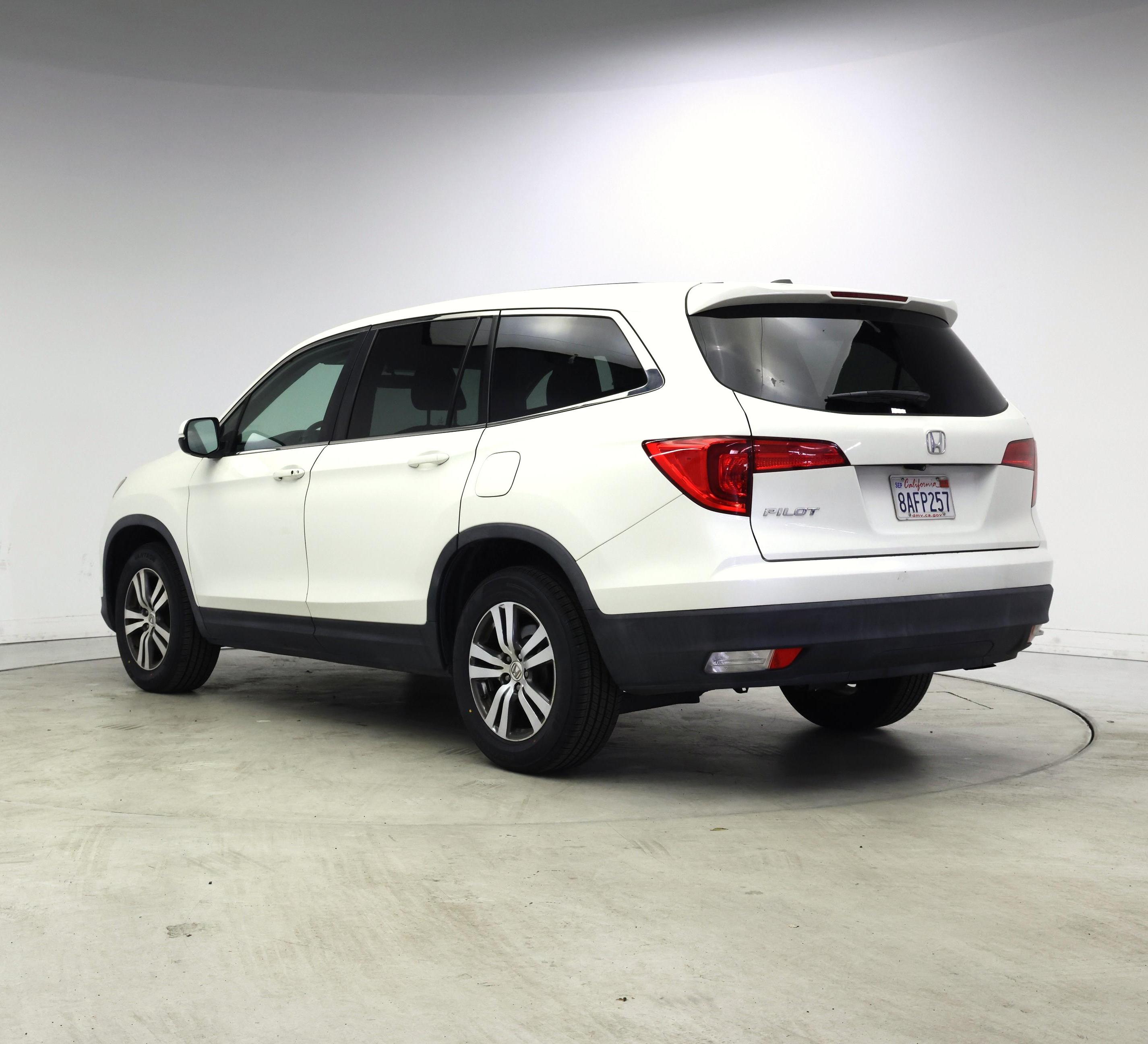 Thumbnail: 2017 Honda Pilot - 2