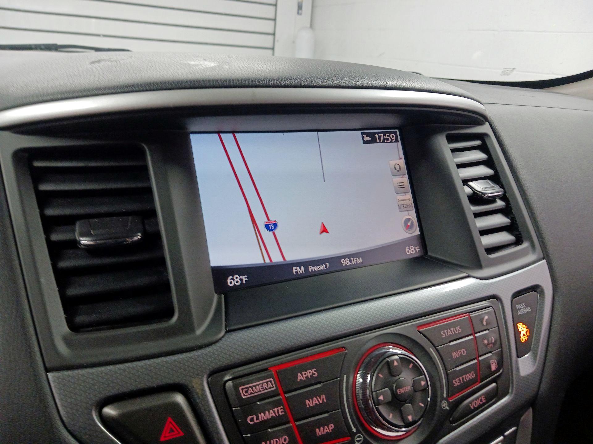 Thumbnail: 2019 Nissan Pathfinder - 13