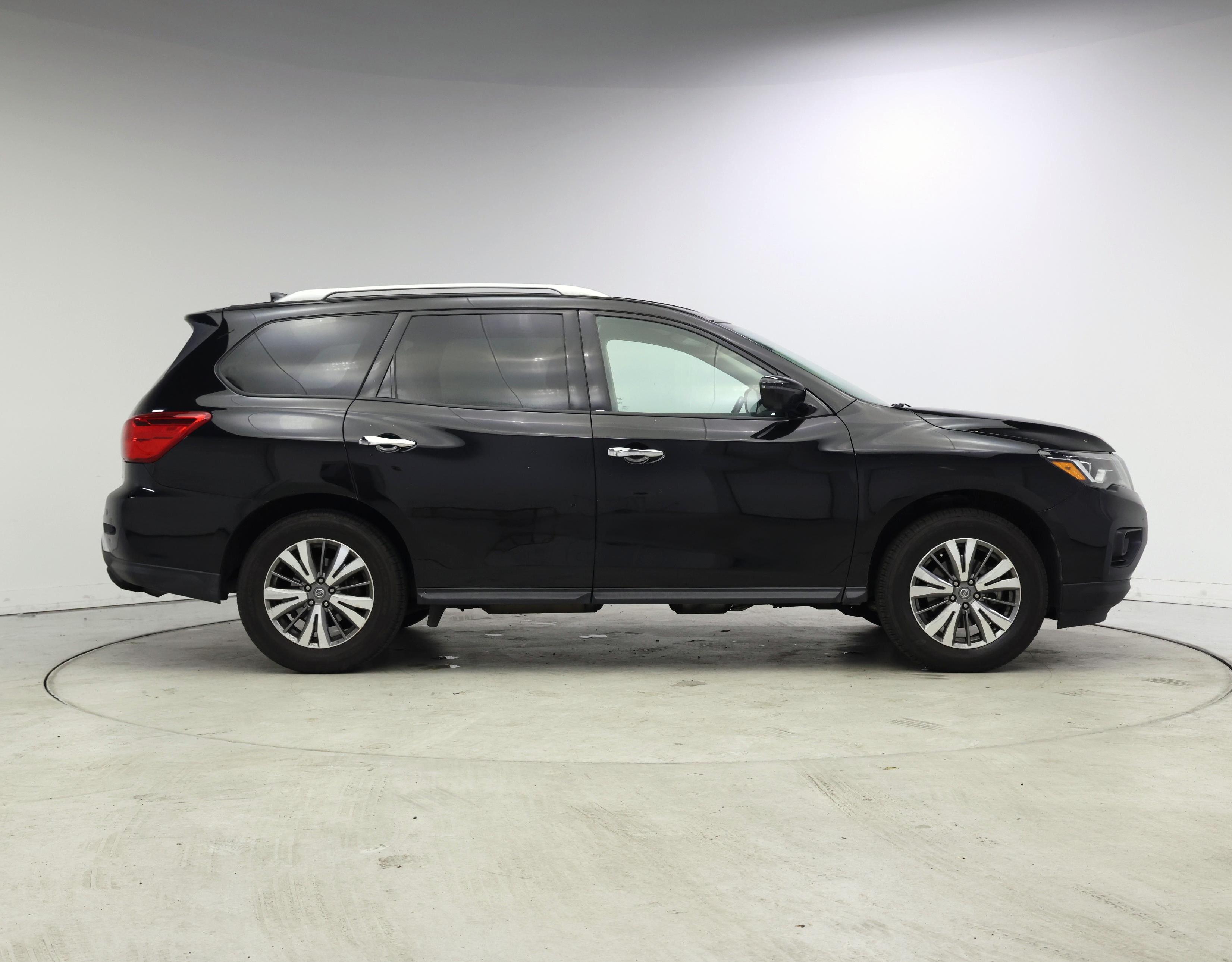 Thumbnail: 2019 Nissan Pathfinder - 7