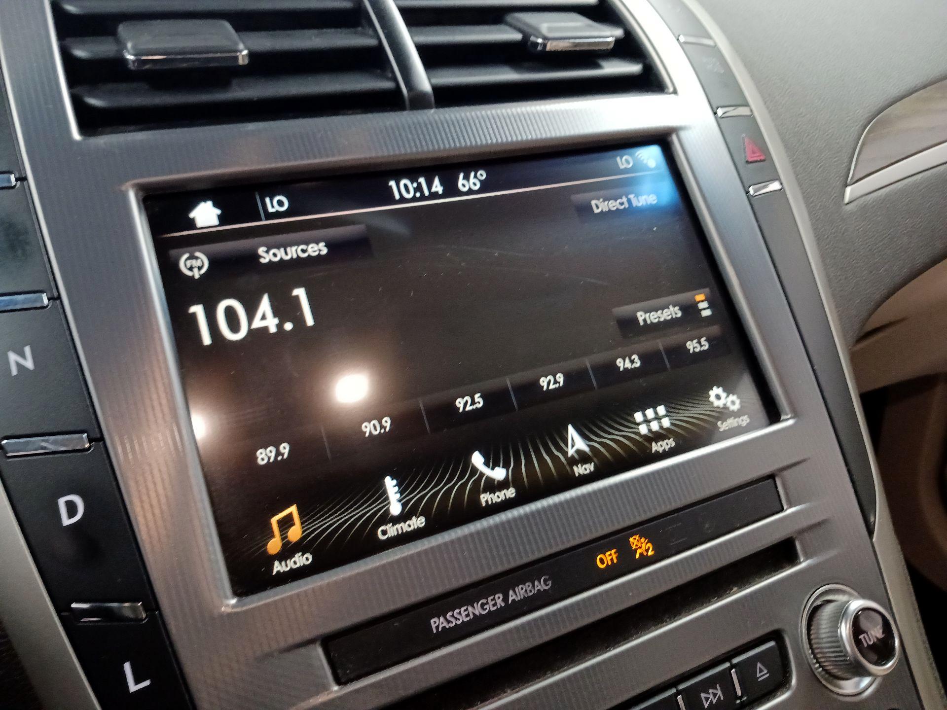 Thumbnail: 2017 Lincoln MKZ - 13