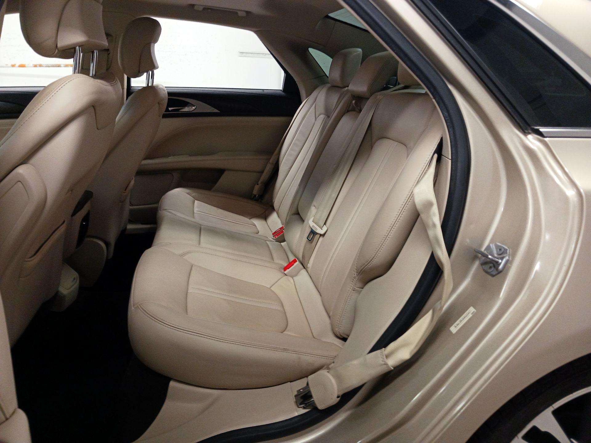 Thumbnail: 2017 Lincoln MKZ - 16