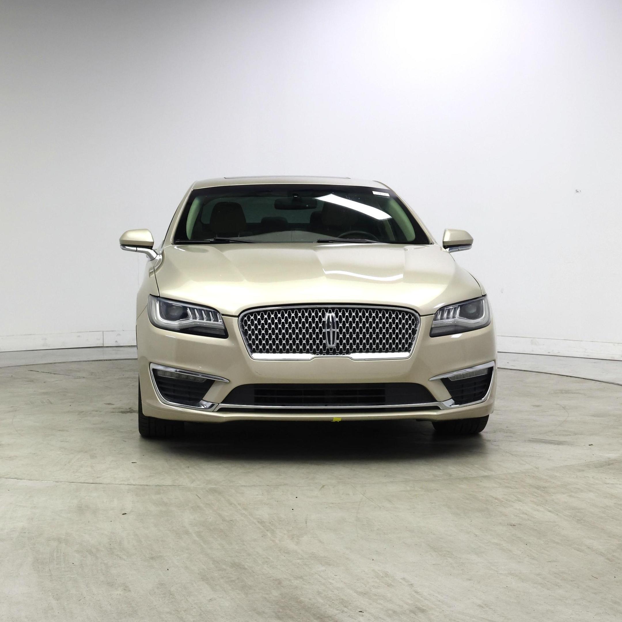 Thumbnail: 2017 Lincoln MKZ - 5