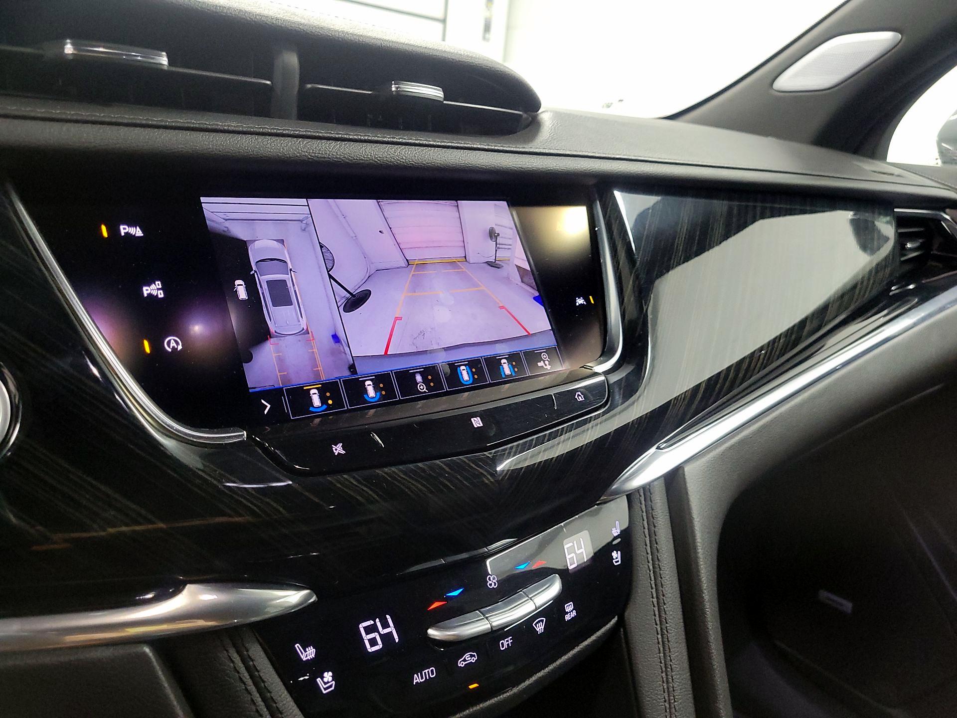 Thumbnail: 2020 Cadillac XT6 - 11