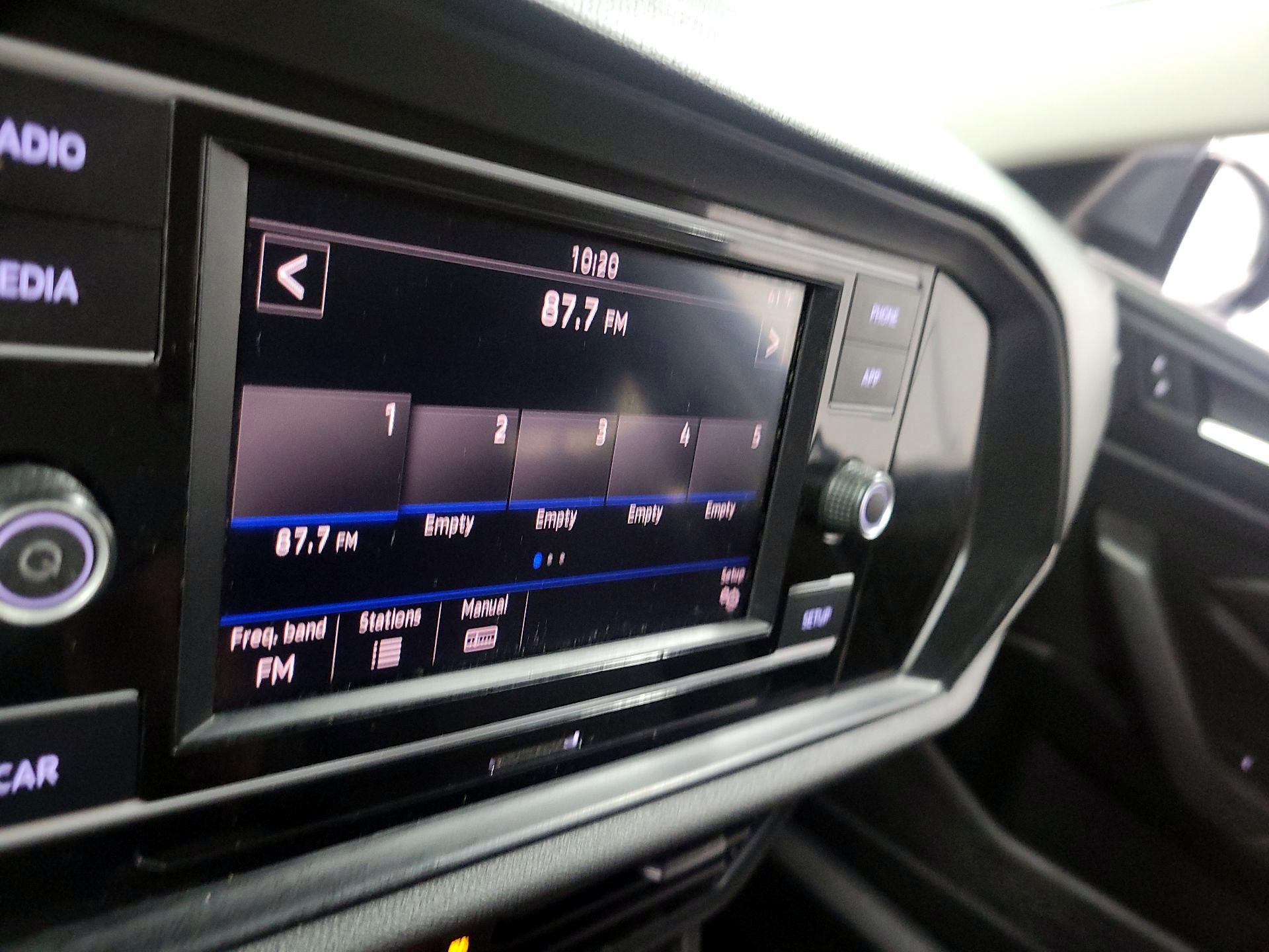 Thumbnail: 2019 Volkswagen Jetta - 11