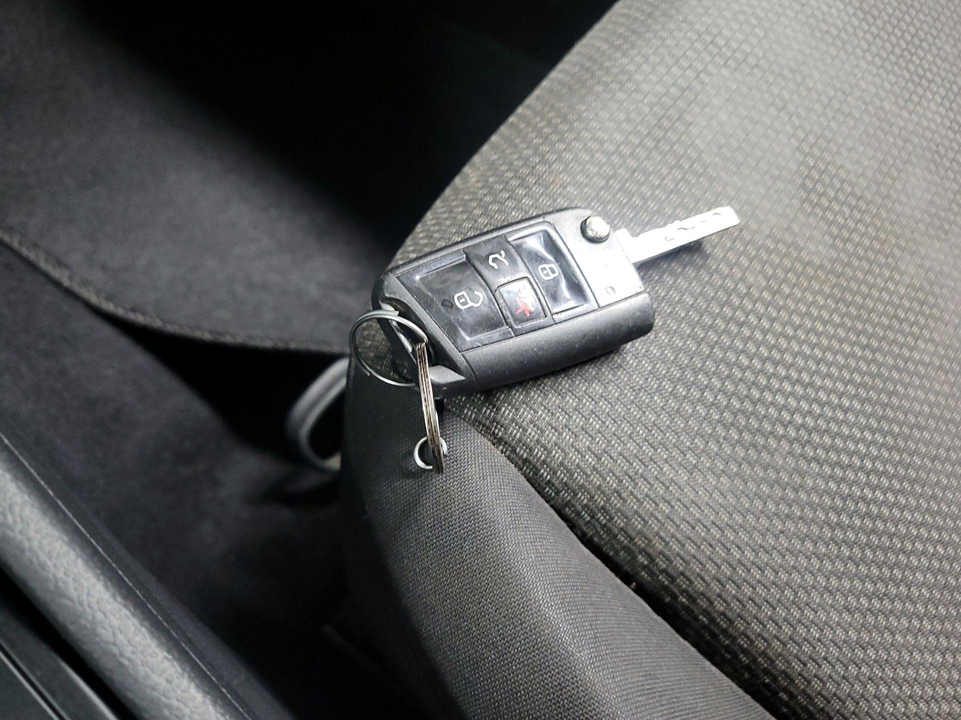 Thumbnail: 2019 Volkswagen Jetta - 16