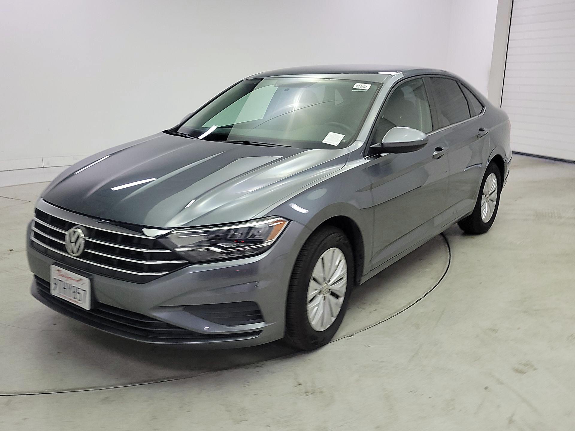 Thumbnail: 2019 Volkswagen Jetta - 3