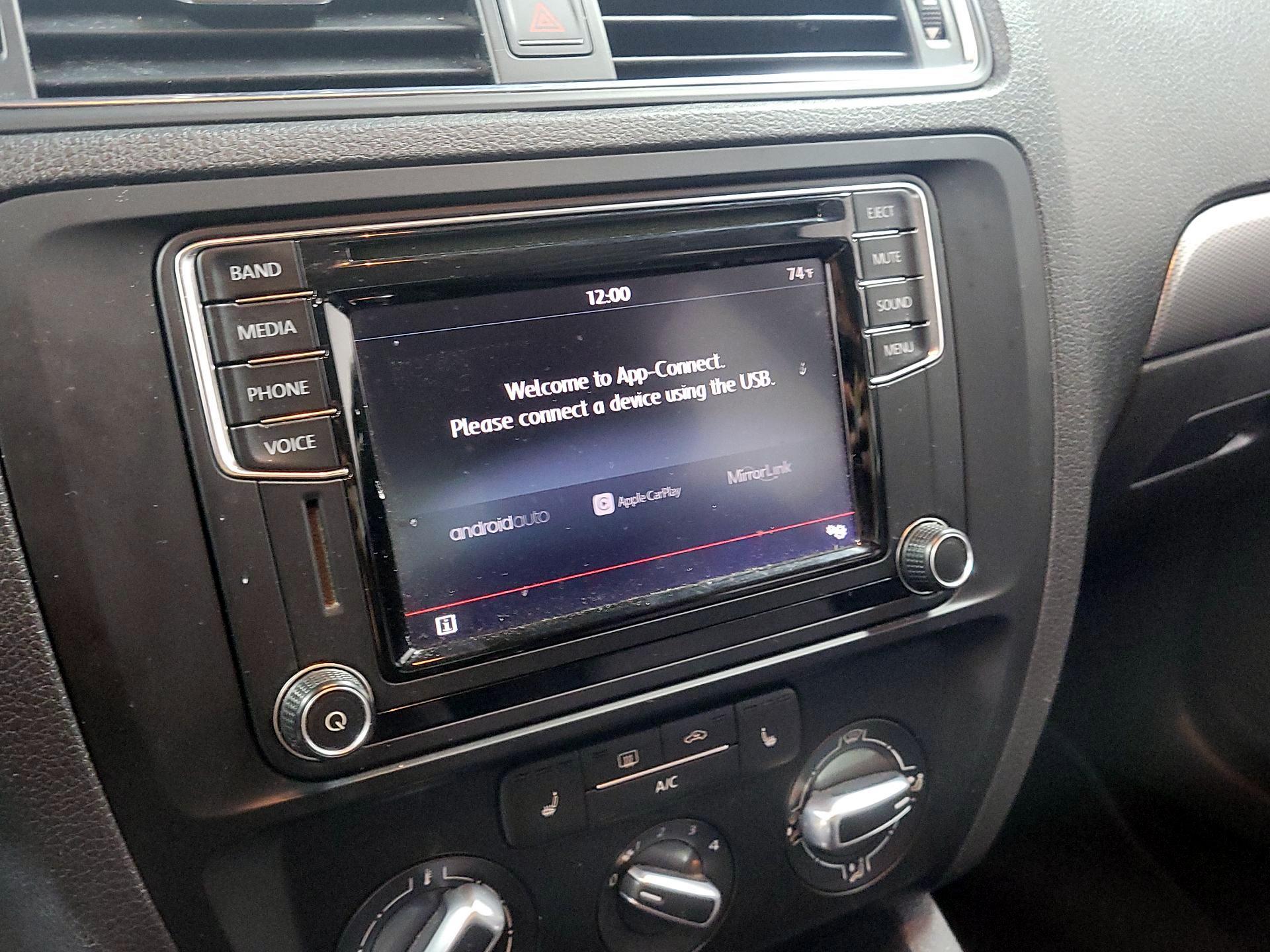 Thumbnail: 2017 Volkswagen Jetta - 11