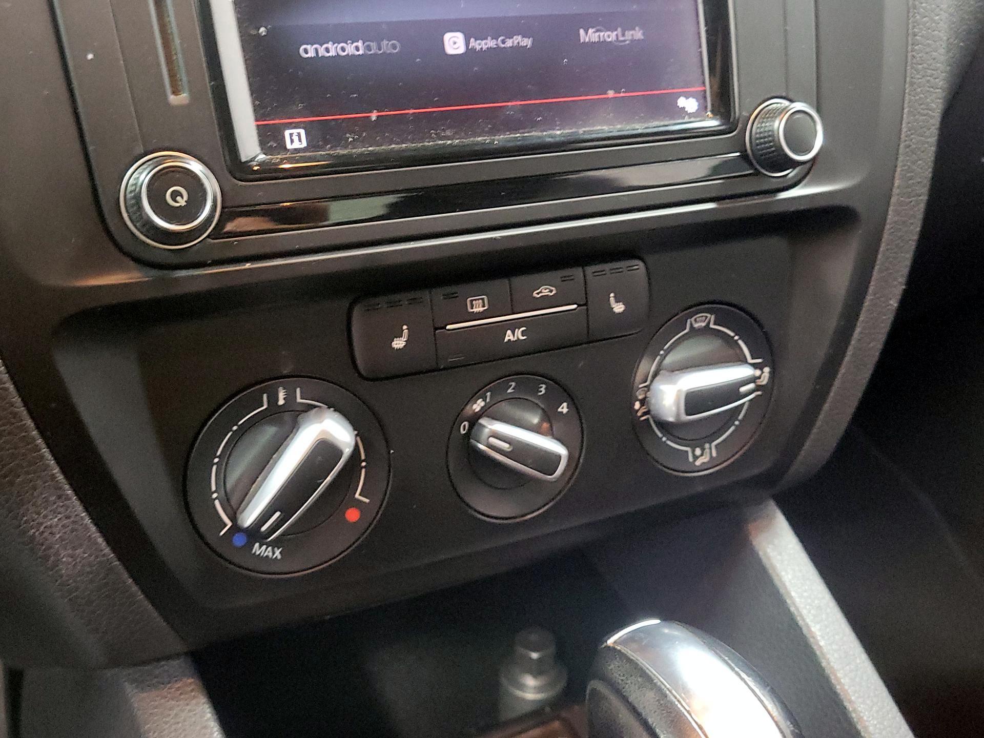 Thumbnail: 2017 Volkswagen Jetta - 12