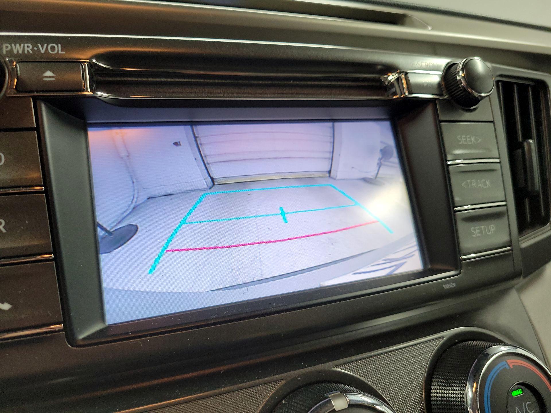 Thumbnail: 2015 Toyota RAV4 - 12